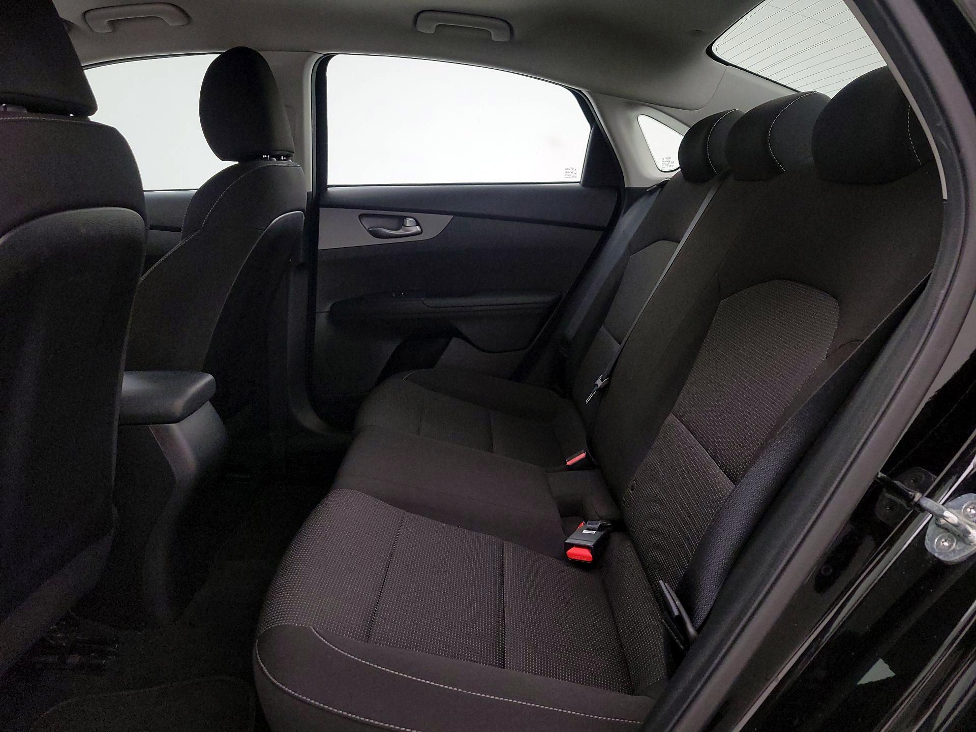 Thumbnail: 2019 Kia Forte - 19