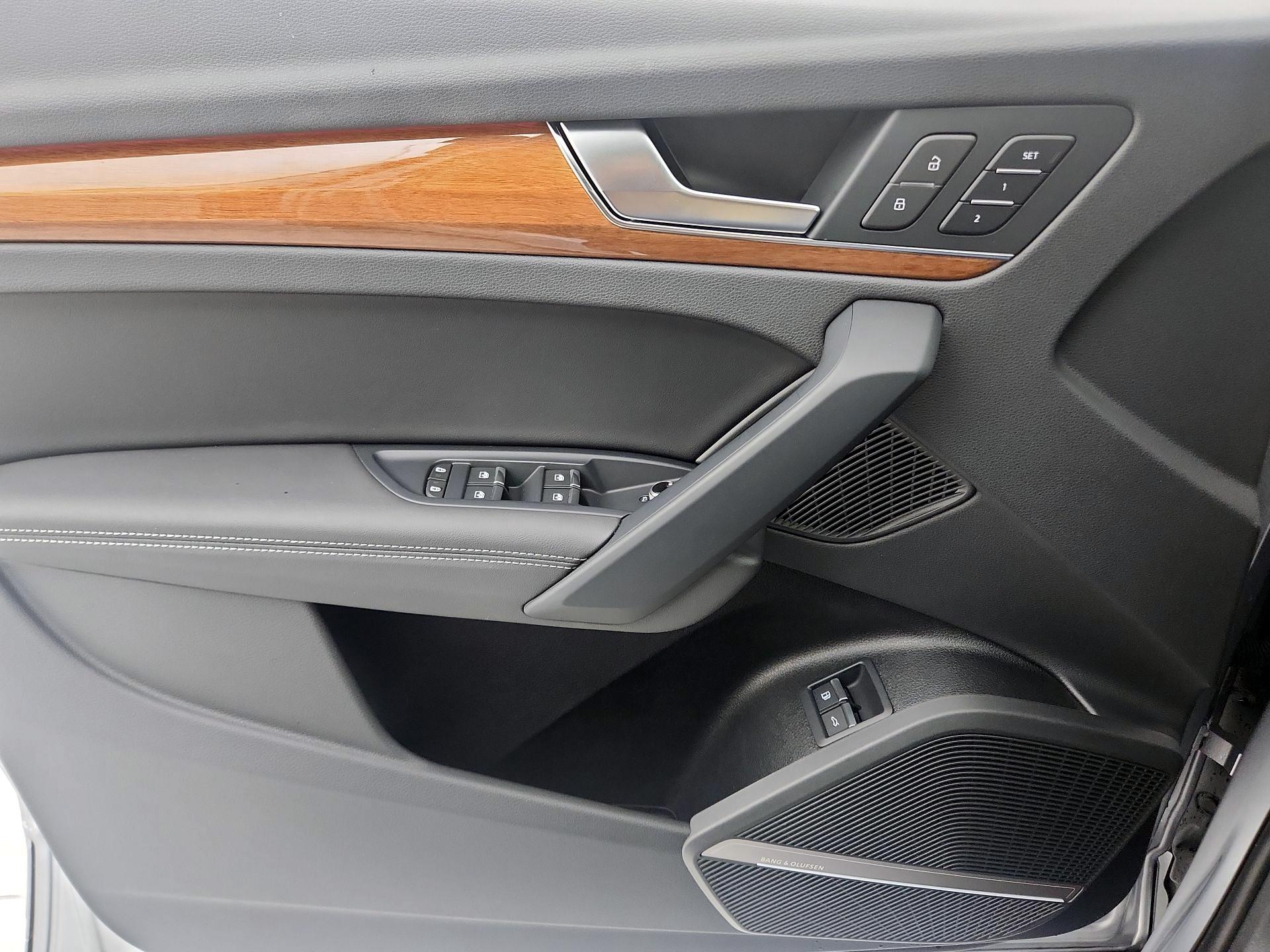 Thumbnail: 2023 Audi Q5 - 12