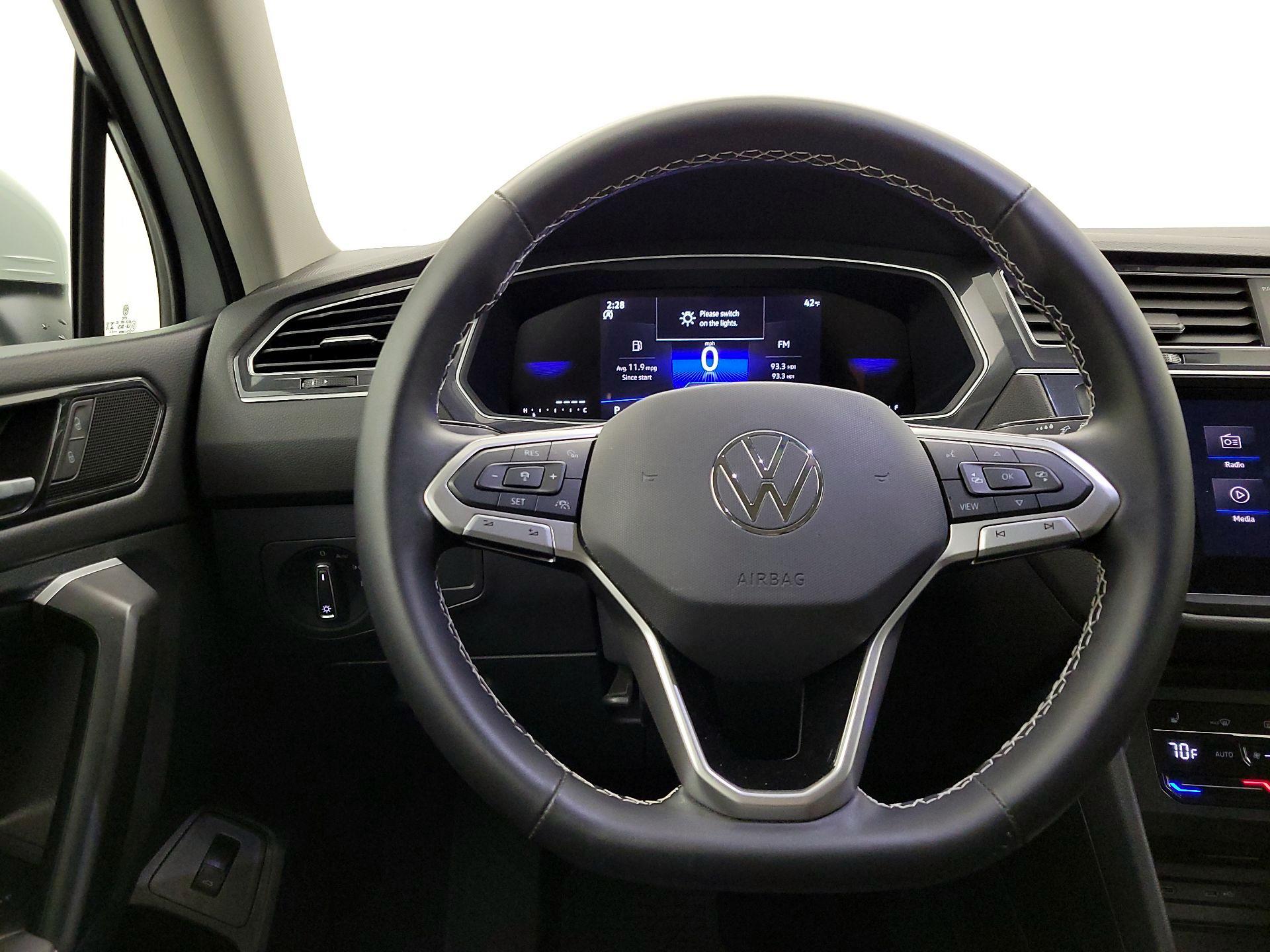 Thumbnail: 2024 Volkswagen Tiguan - 10