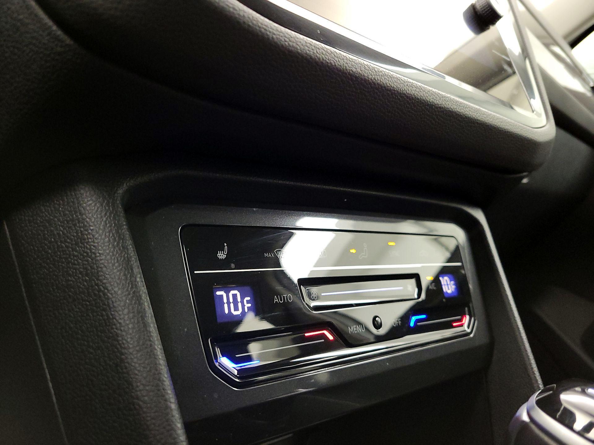 Thumbnail: 2024 Volkswagen Tiguan - 16