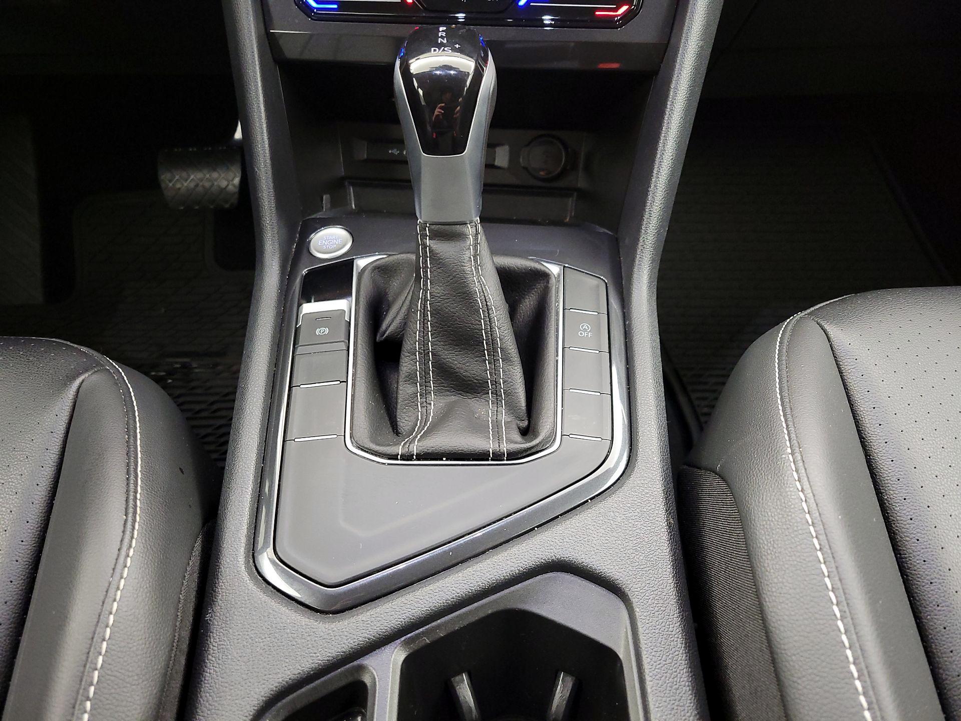 Thumbnail: 2024 Volkswagen Tiguan - 17