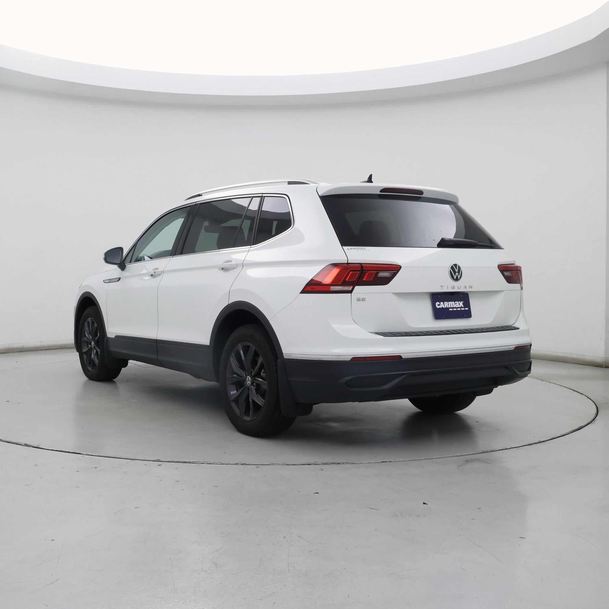 Thumbnail: 2024 Volkswagen Tiguan - 2