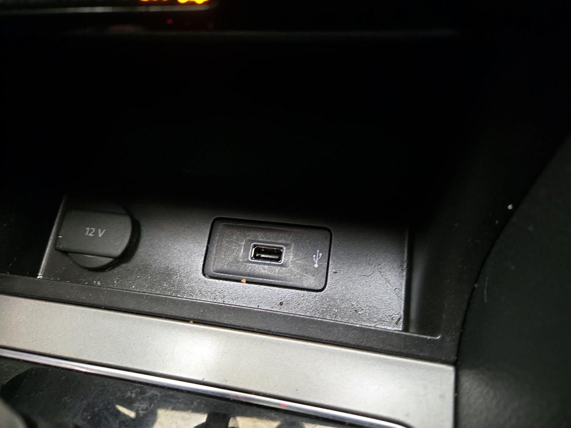 Thumbnail: 2022 Volkswagen Passat - 19