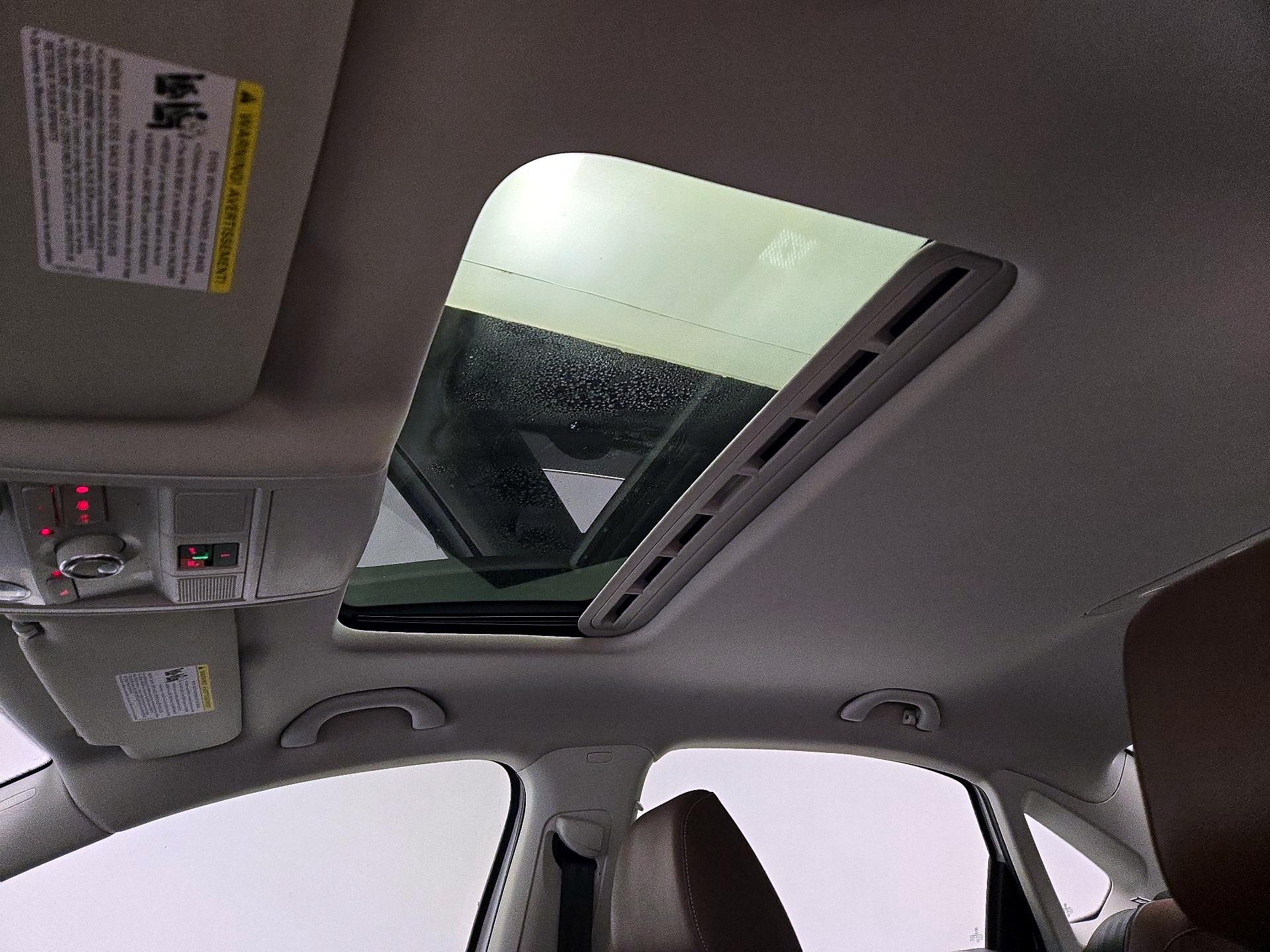 Thumbnail: 2022 Volkswagen Passat - 20