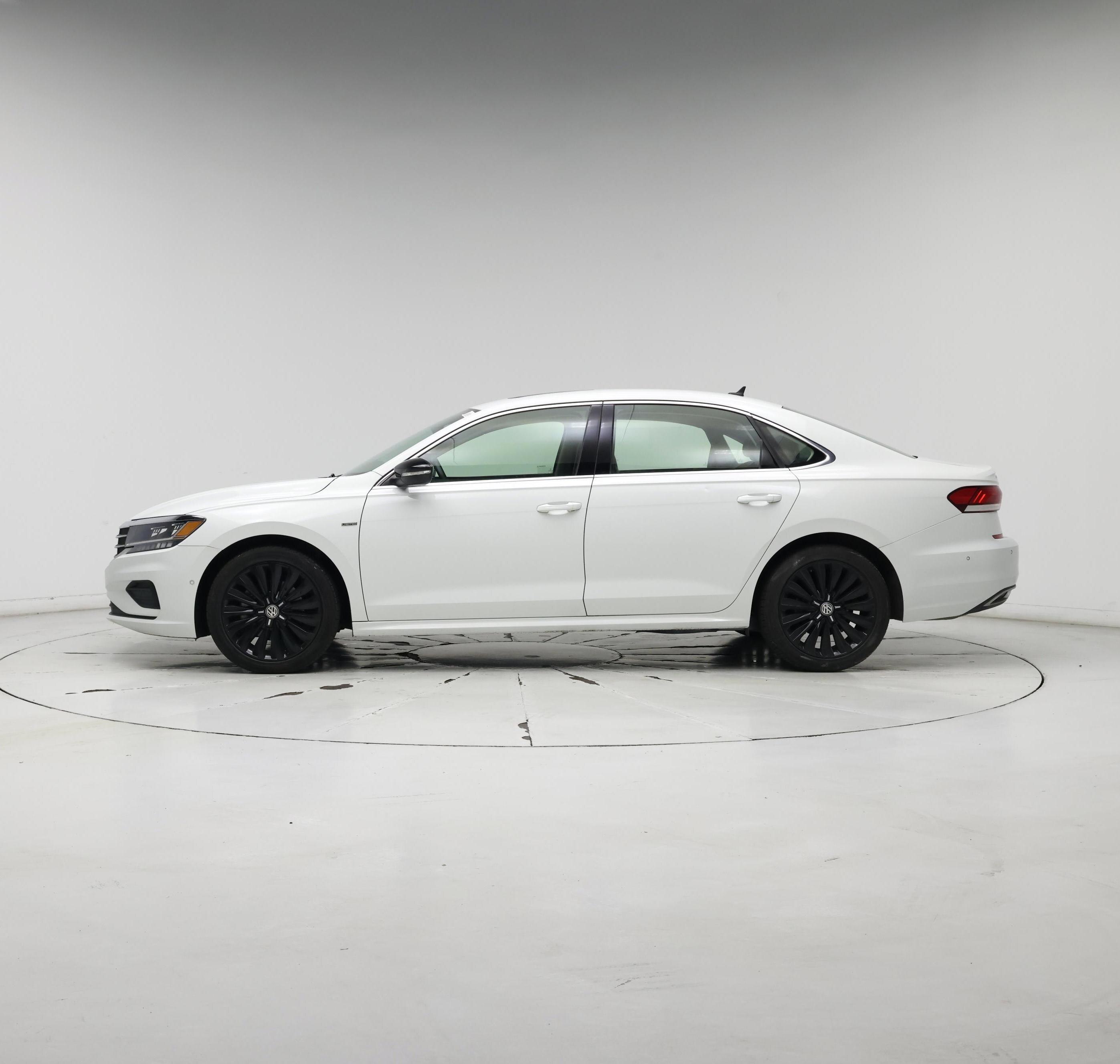 Thumbnail: 2022 Volkswagen Passat - 3