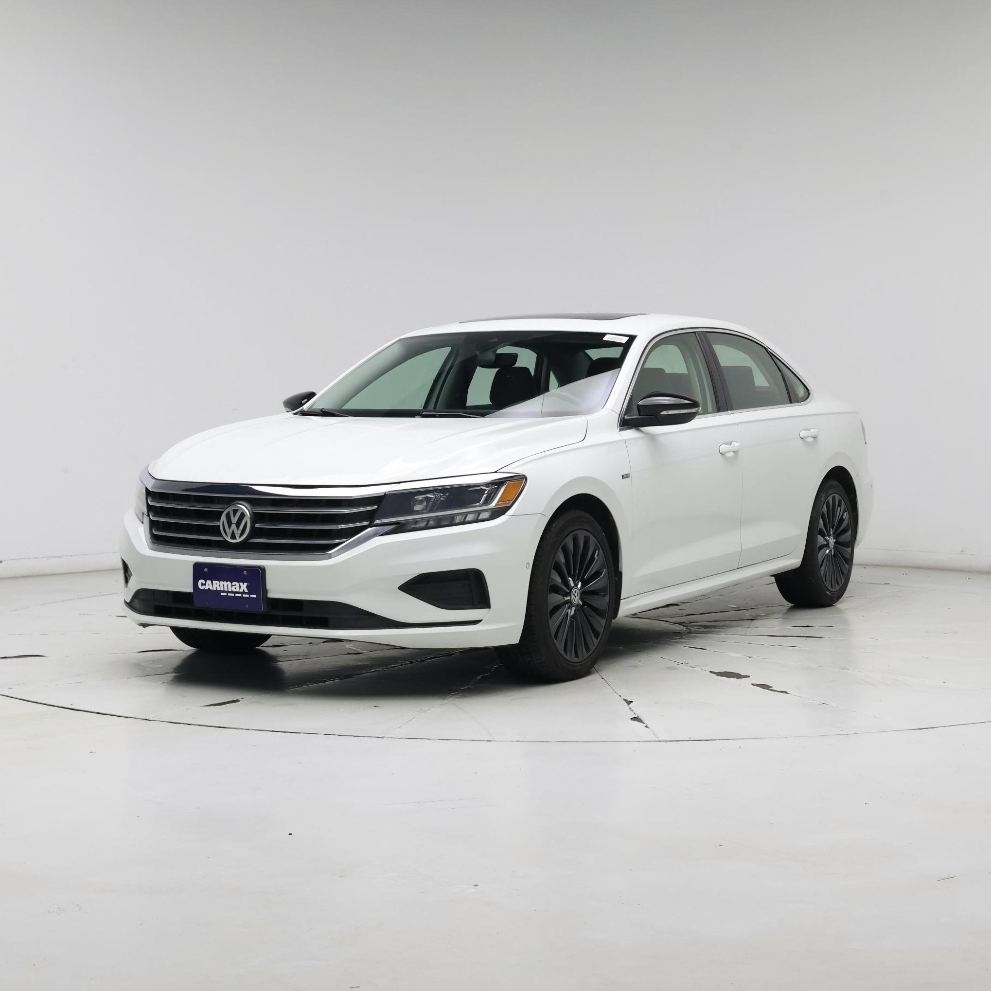 Thumbnail: 2022 Volkswagen Passat - 4