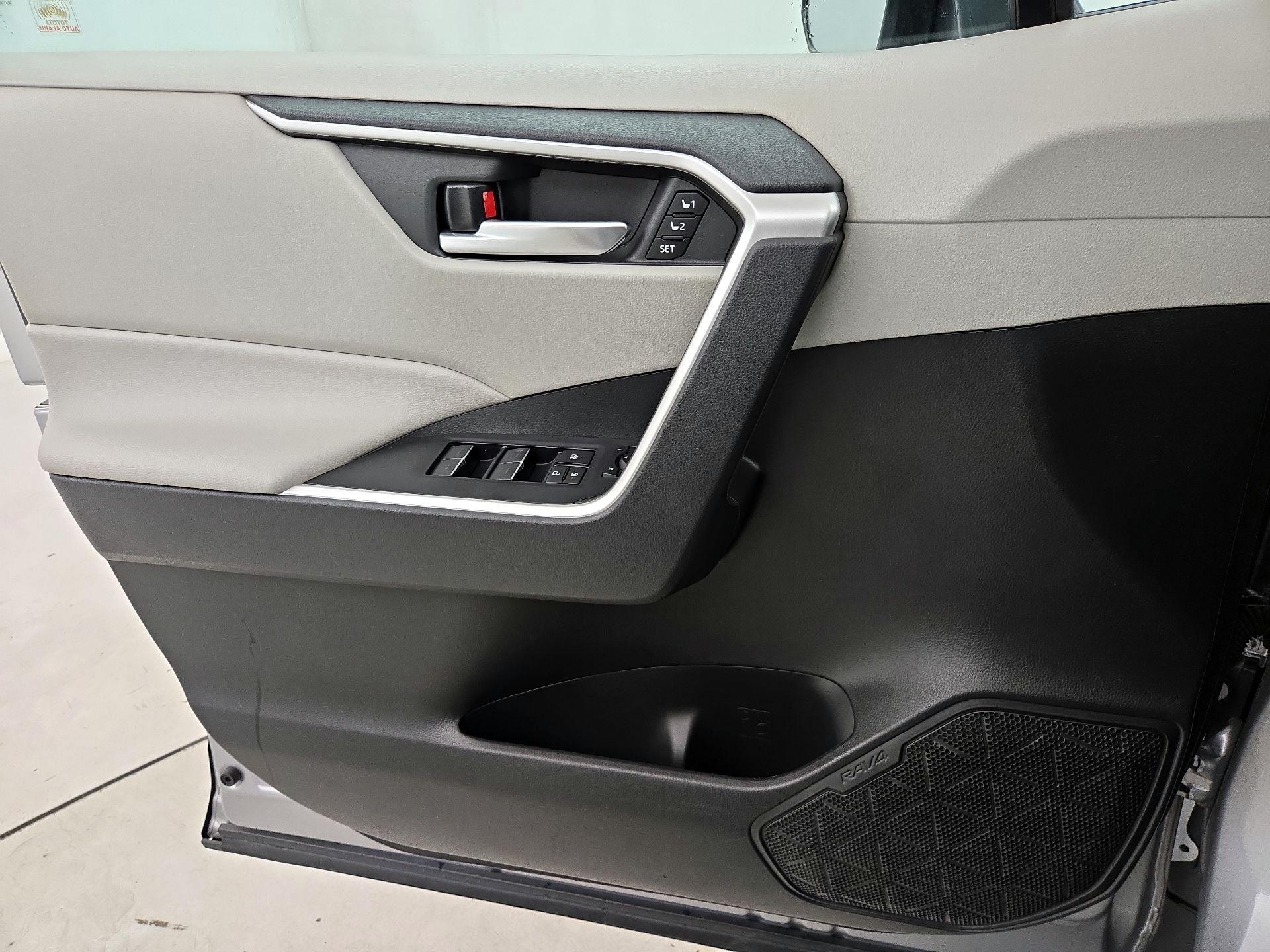 Thumbnail: 2023 Toyota RAV4 - 12