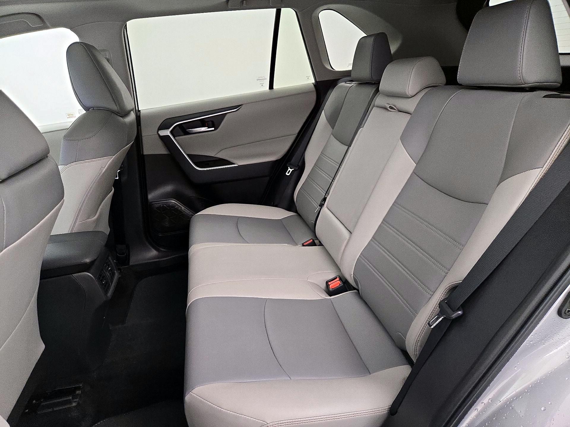 Thumbnail: 2023 Toyota RAV4 - 20