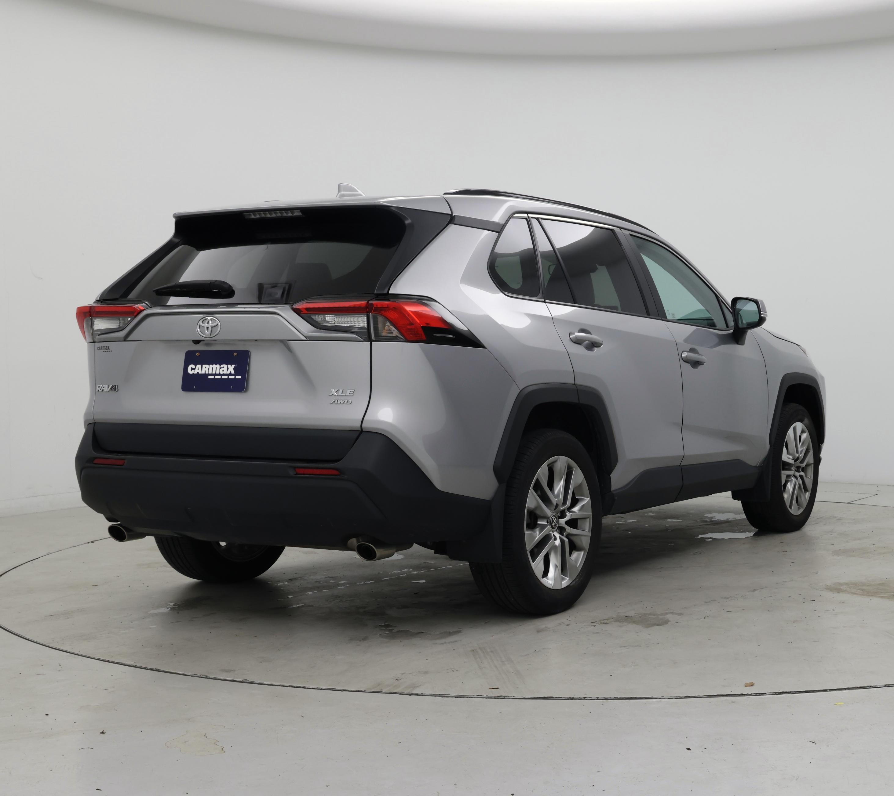 Thumbnail: 2023 Toyota RAV4 - 8