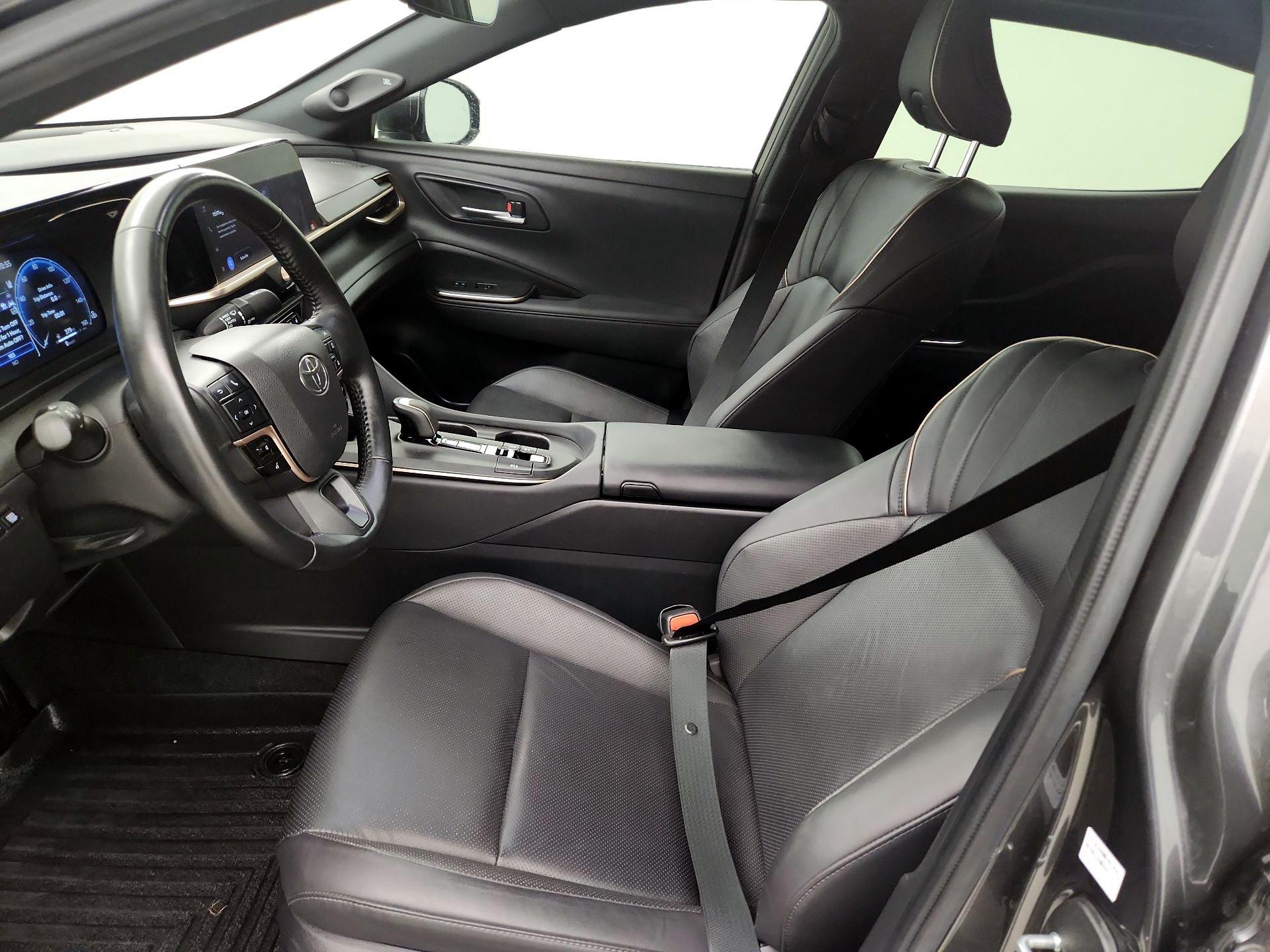 Thumbnail: 2023 Toyota Crown - 11