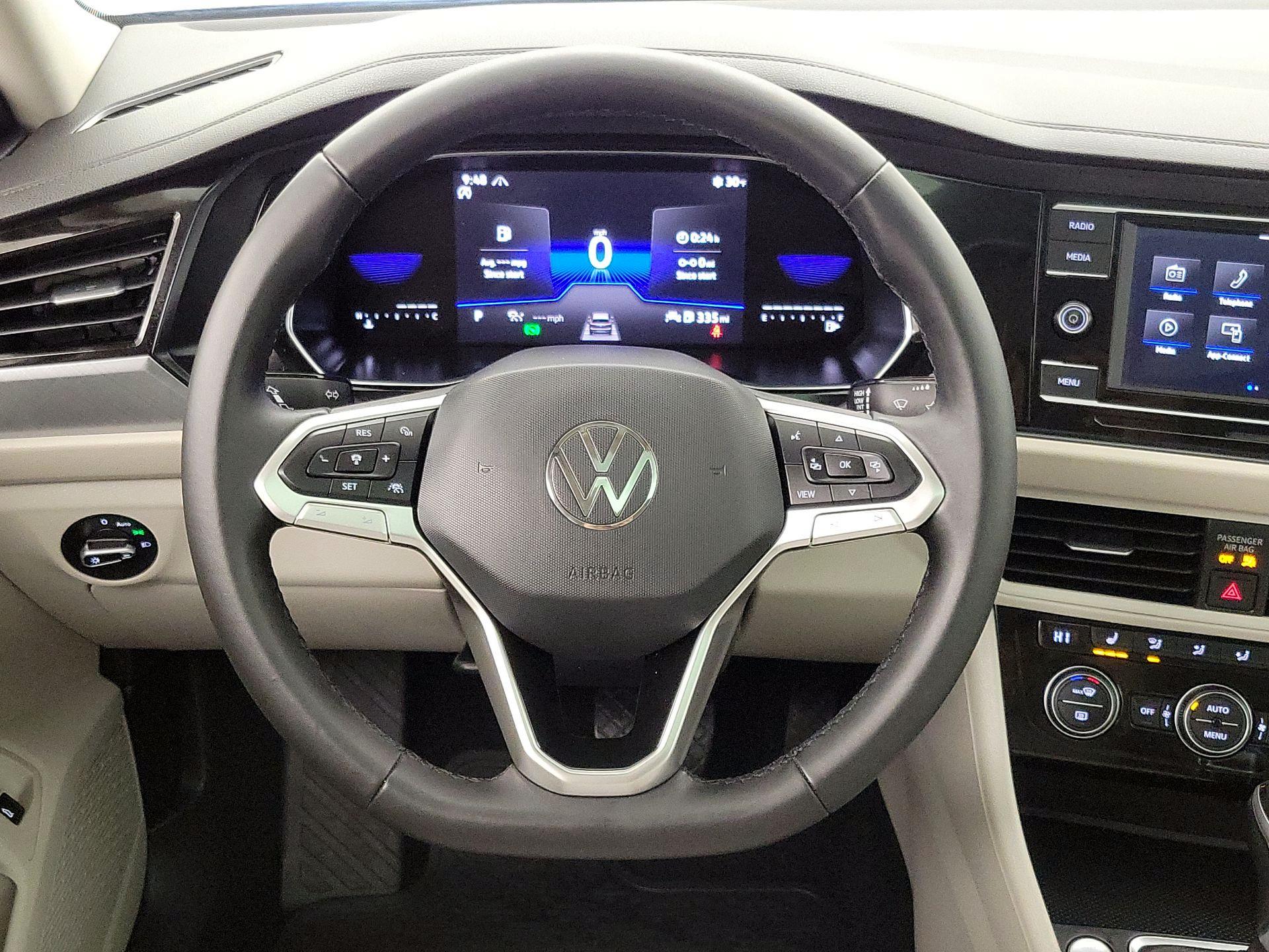 Thumbnail: 2022 Volkswagen Jetta - 10