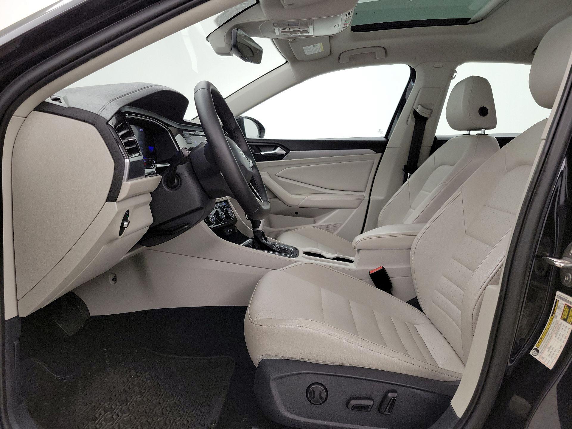 Thumbnail: 2022 Volkswagen Jetta - 11