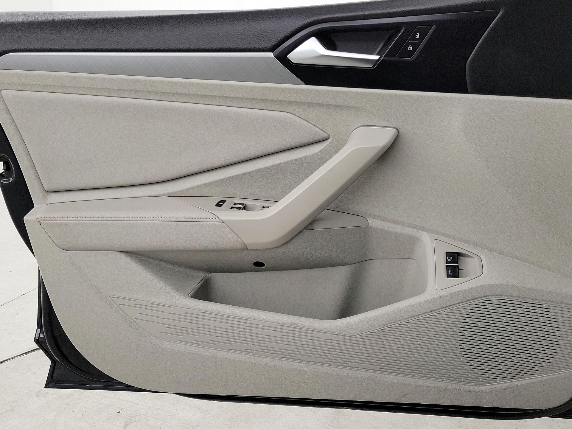 Thumbnail: 2022 Volkswagen Jetta - 12