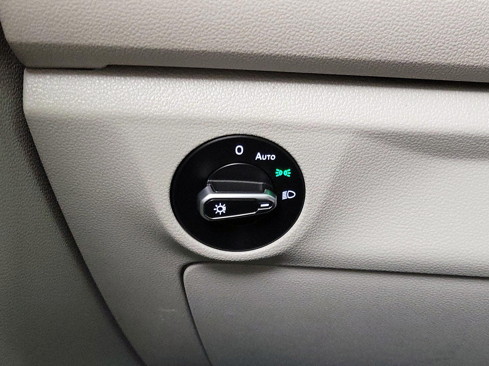 Thumbnail: 2022 Volkswagen Jetta - 13