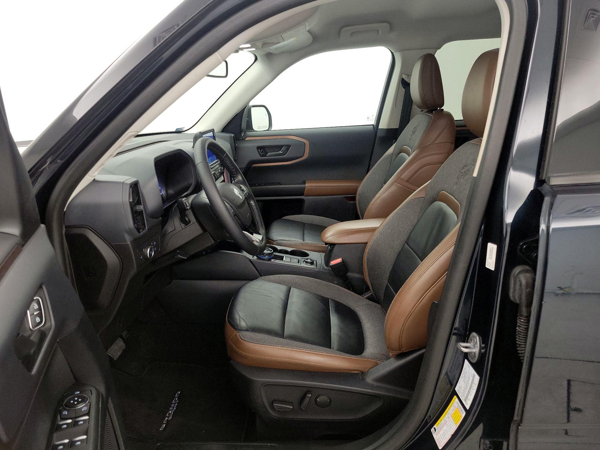 Thumbnail: 2022 Ford Bronco Sport - 11