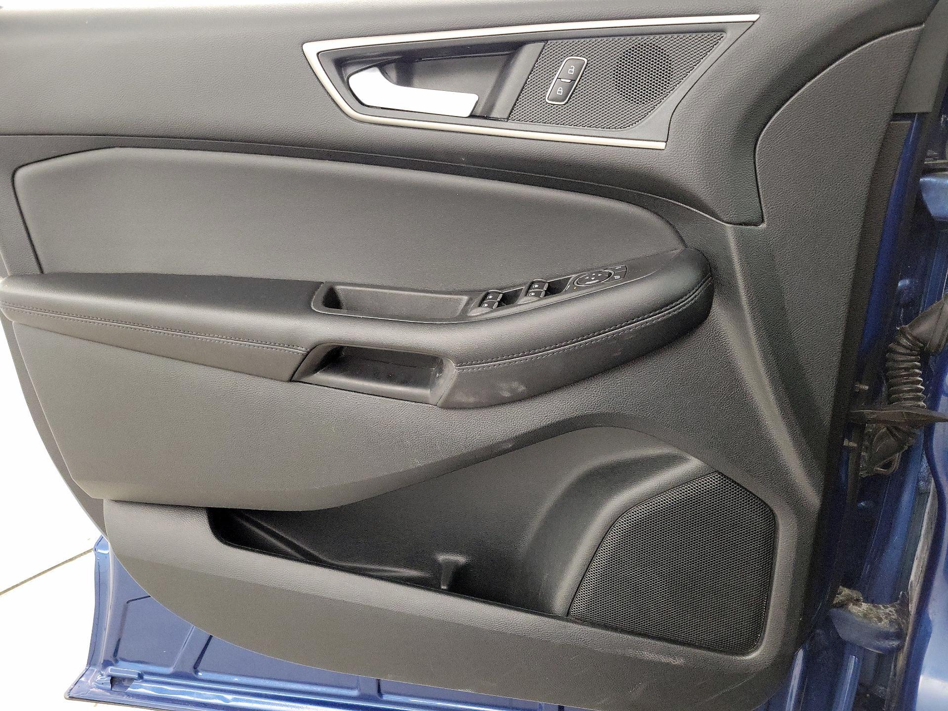 Thumbnail: 2022 Ford Edge - 12