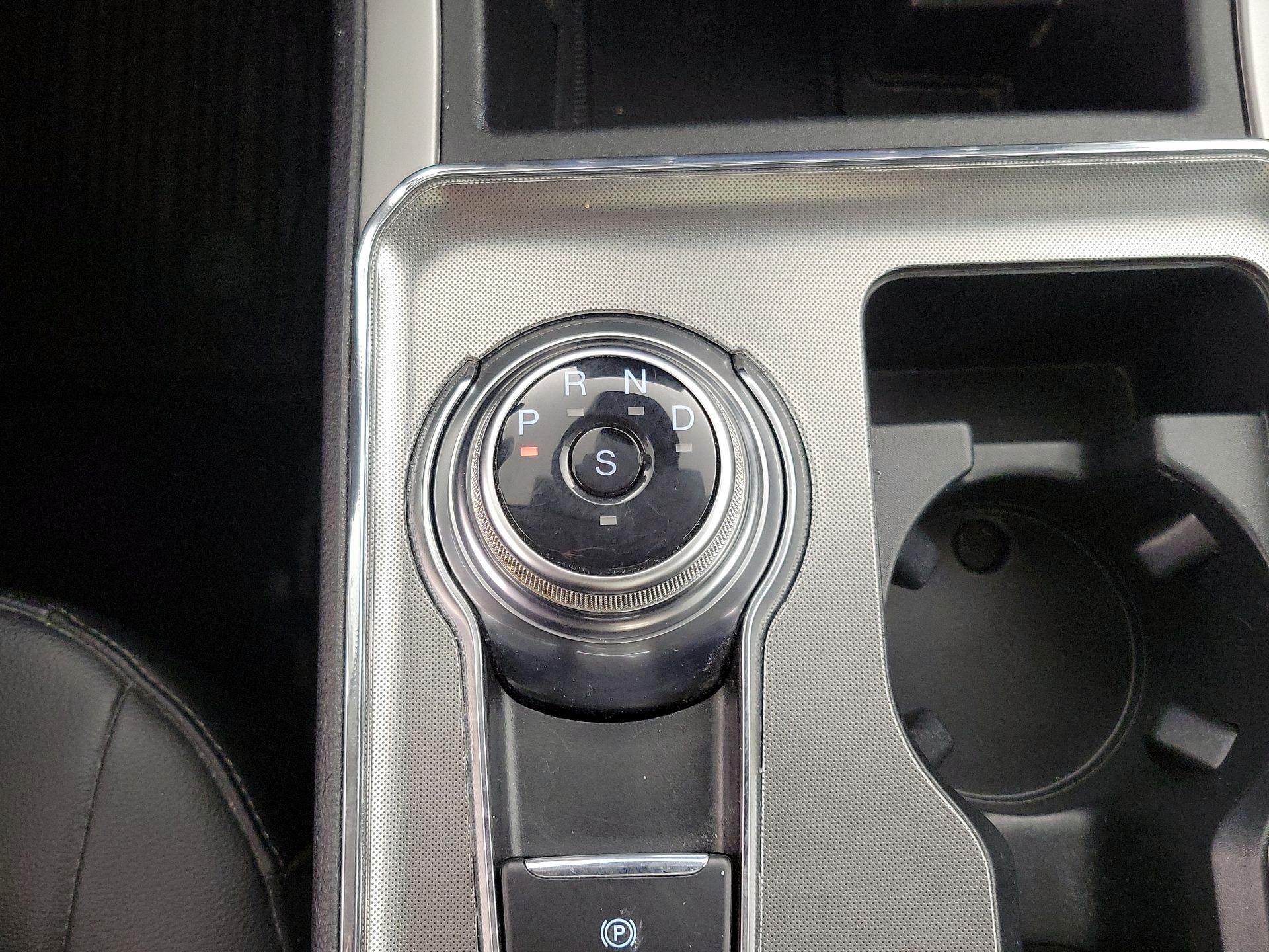 Thumbnail: 2022 Ford Edge - 17