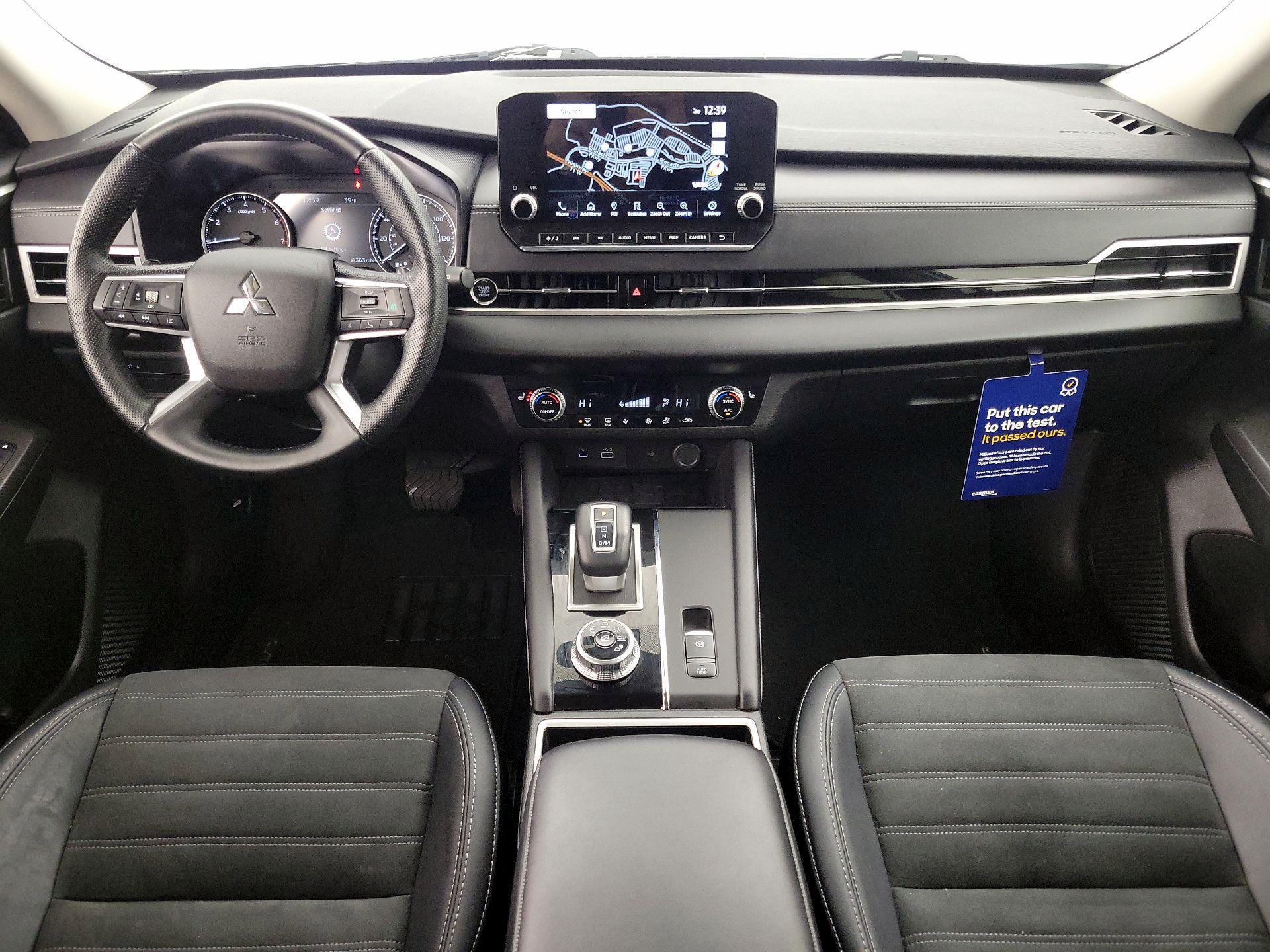 Thumbnail: 2024 Mitsubishi Outlander - 9