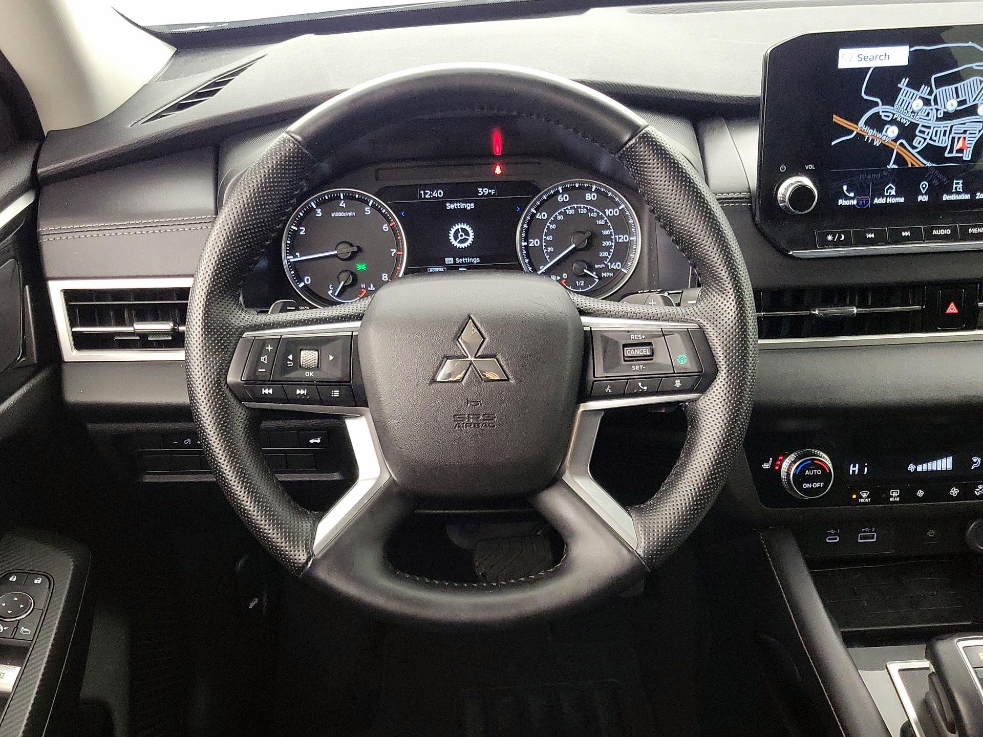 Thumbnail: 2024 Mitsubishi Outlander - 10