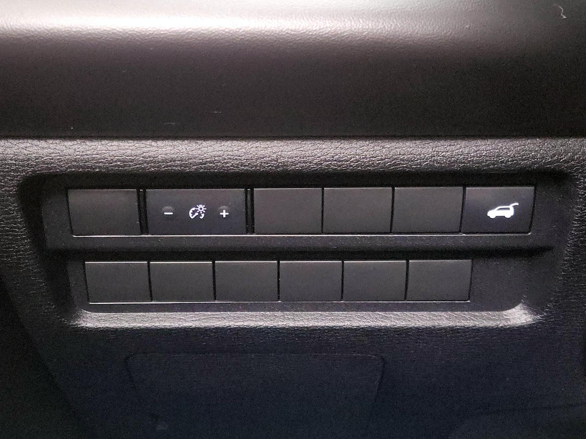 Thumbnail: 2024 Mitsubishi Outlander - 13