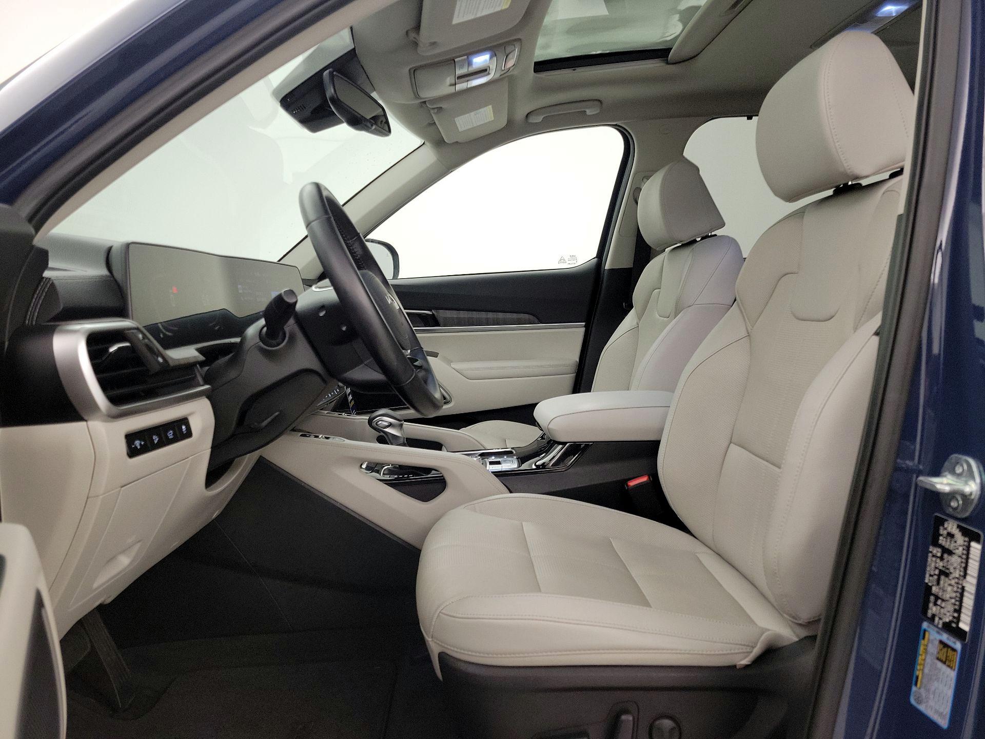 Thumbnail: 2023 Kia Telluride - 11