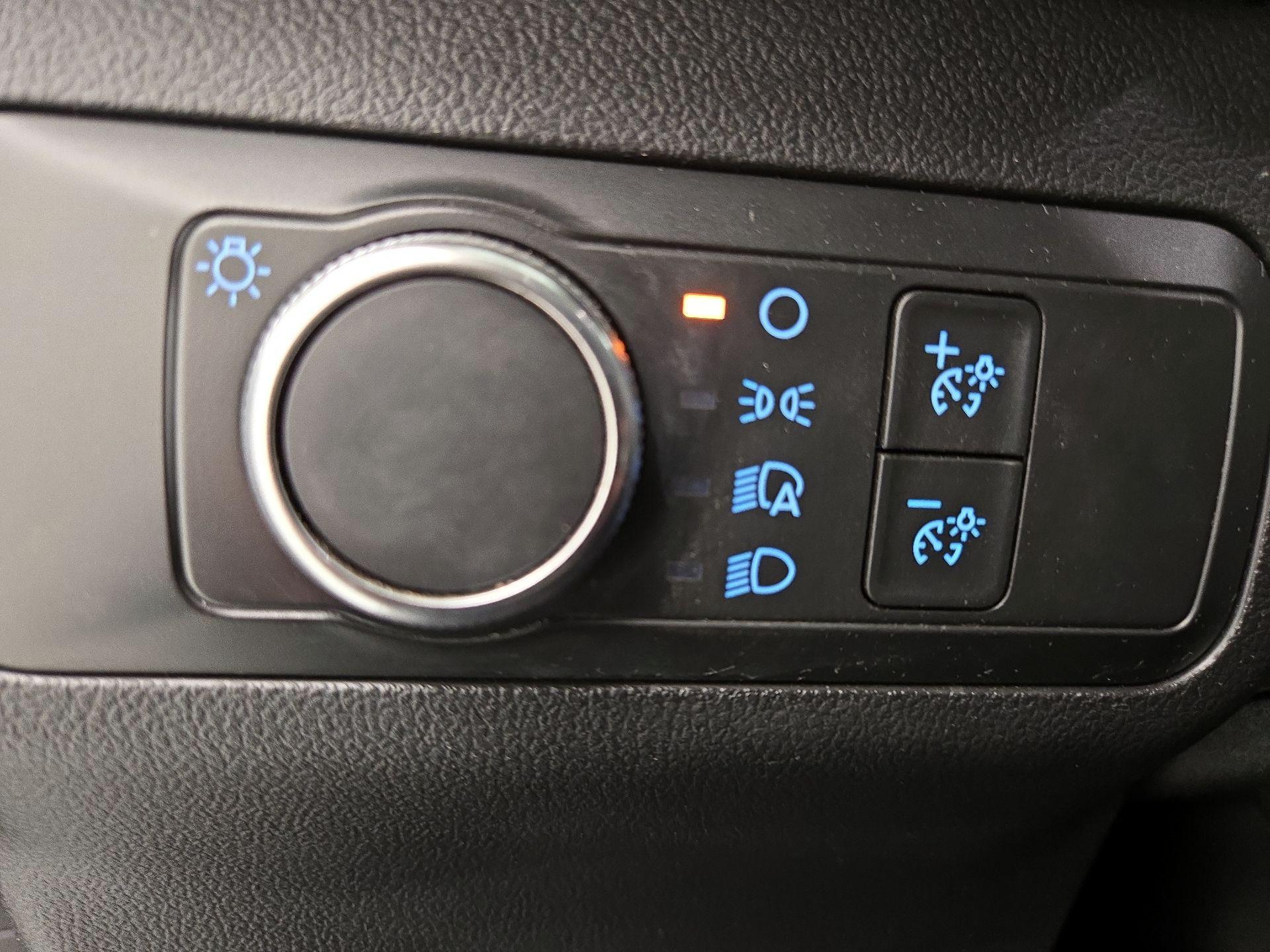 Thumbnail: 2020 Ford Escape - 13