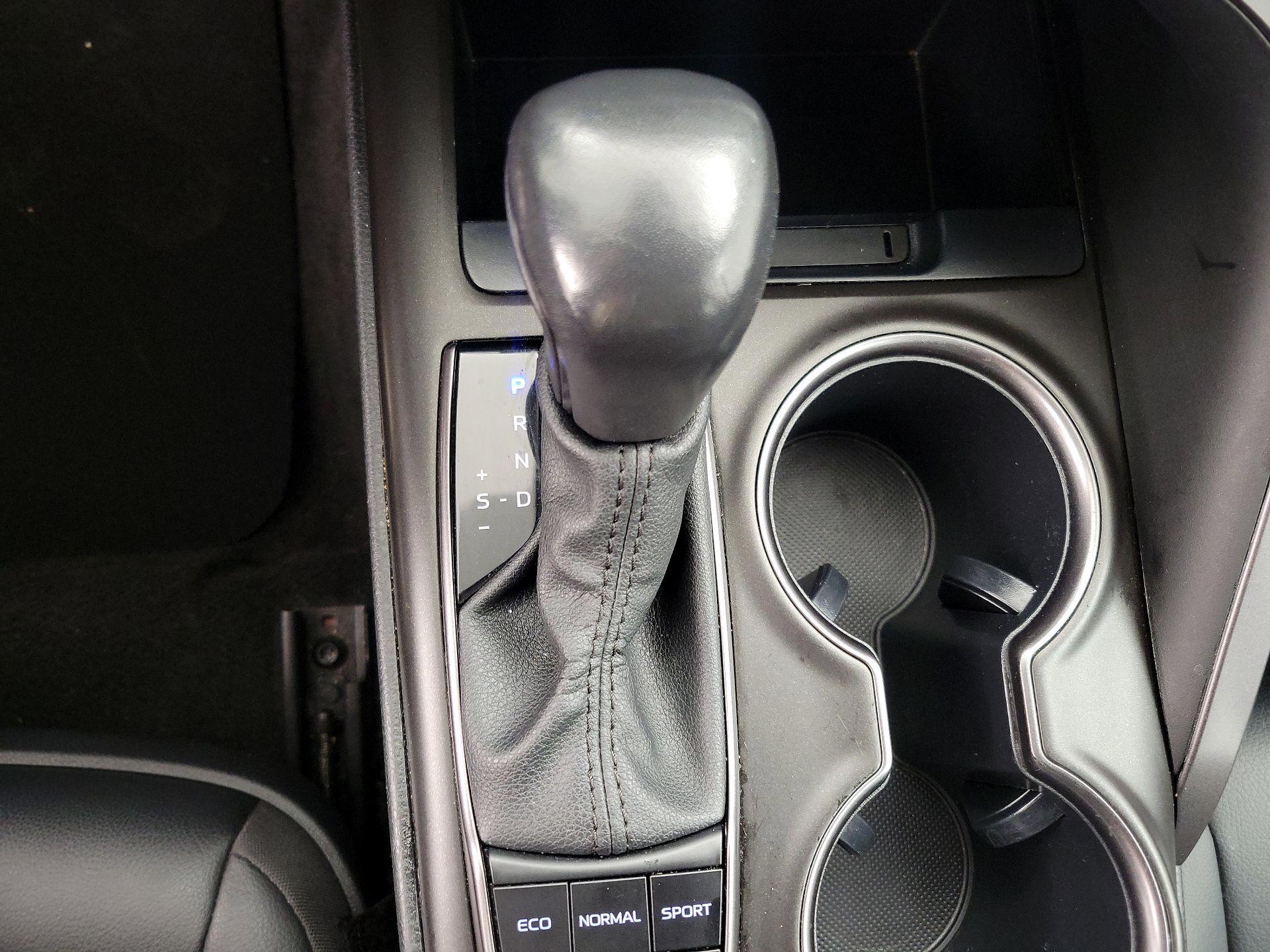 Thumbnail: 2023 Toyota Camry - 17