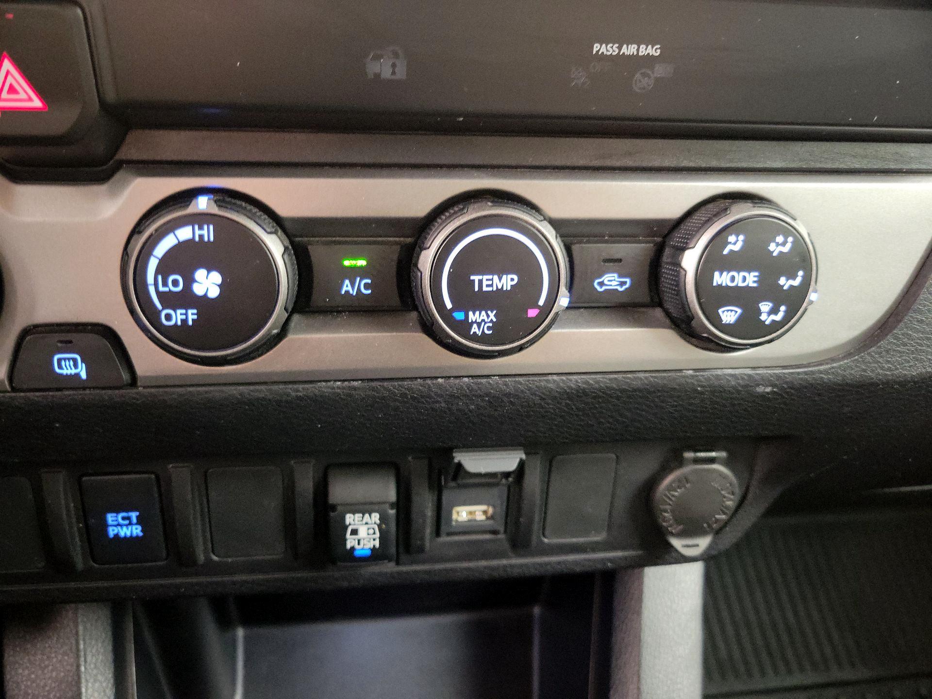 Thumbnail: 2020 Toyota Tacoma - 16