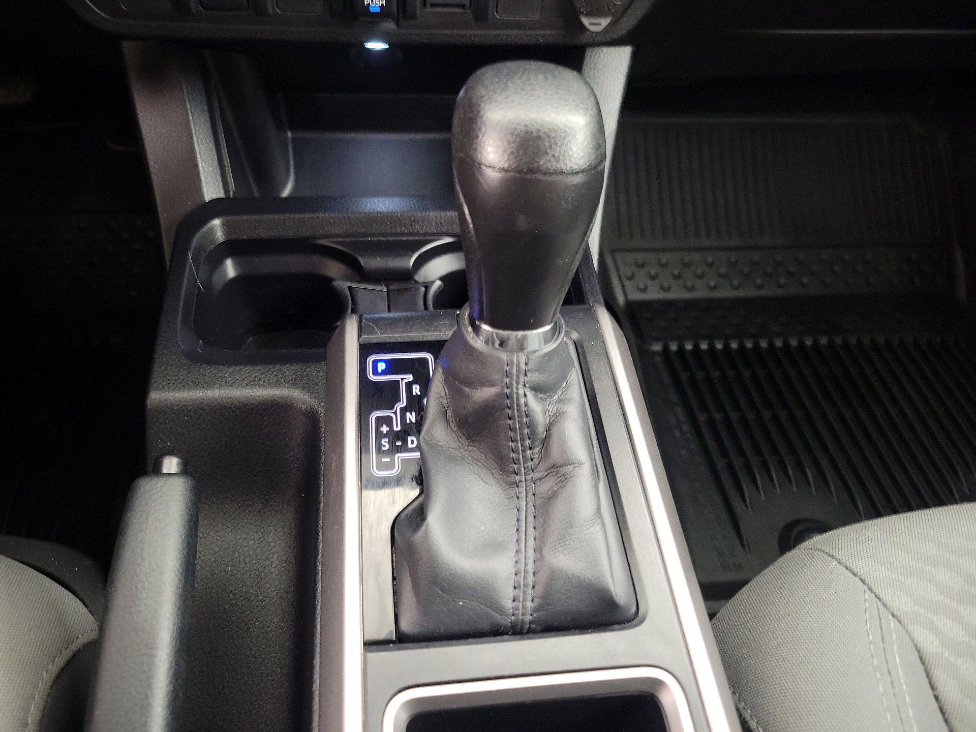 Thumbnail: 2020 Toyota Tacoma - 17