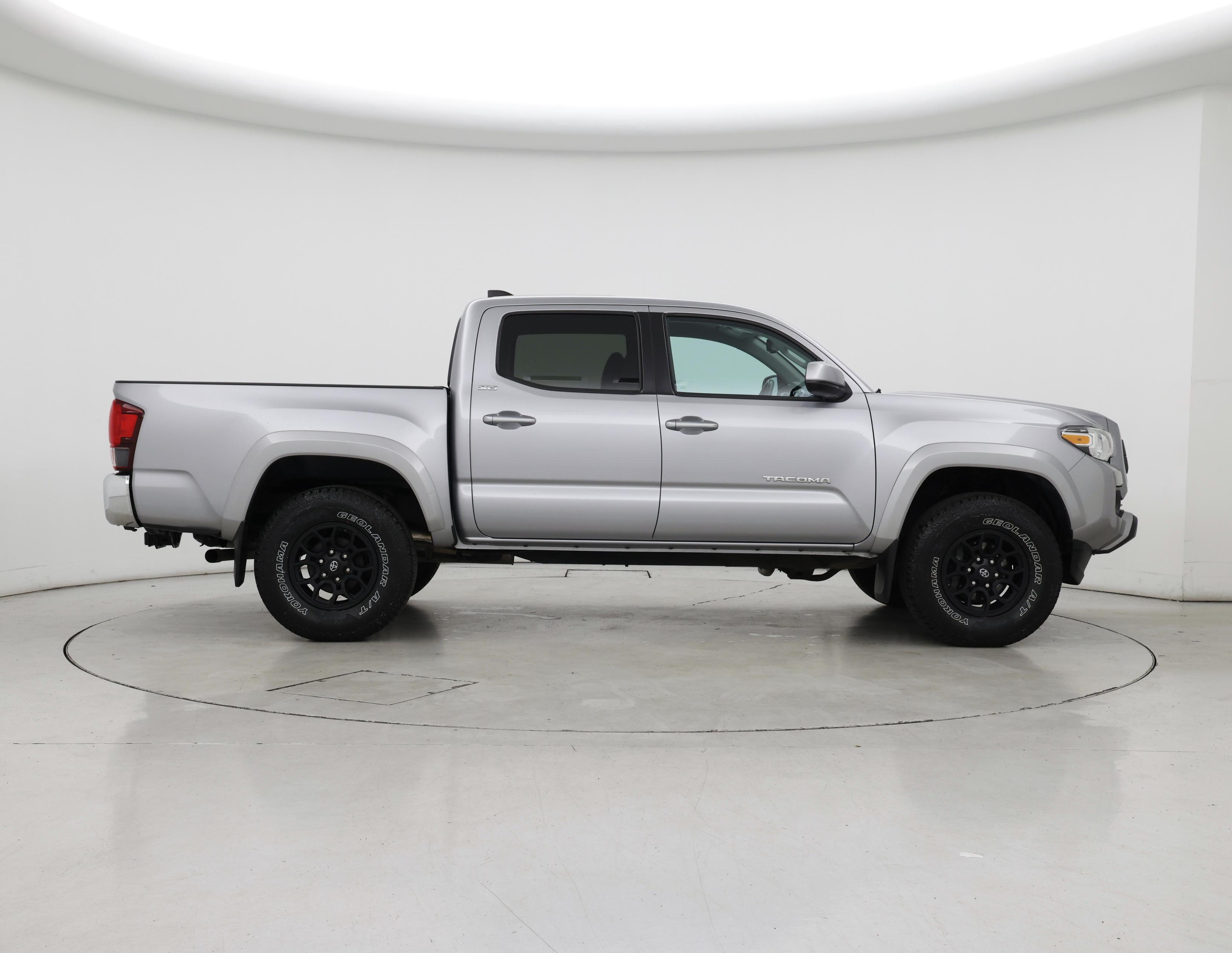 Thumbnail: 2020 Toyota Tacoma - 7