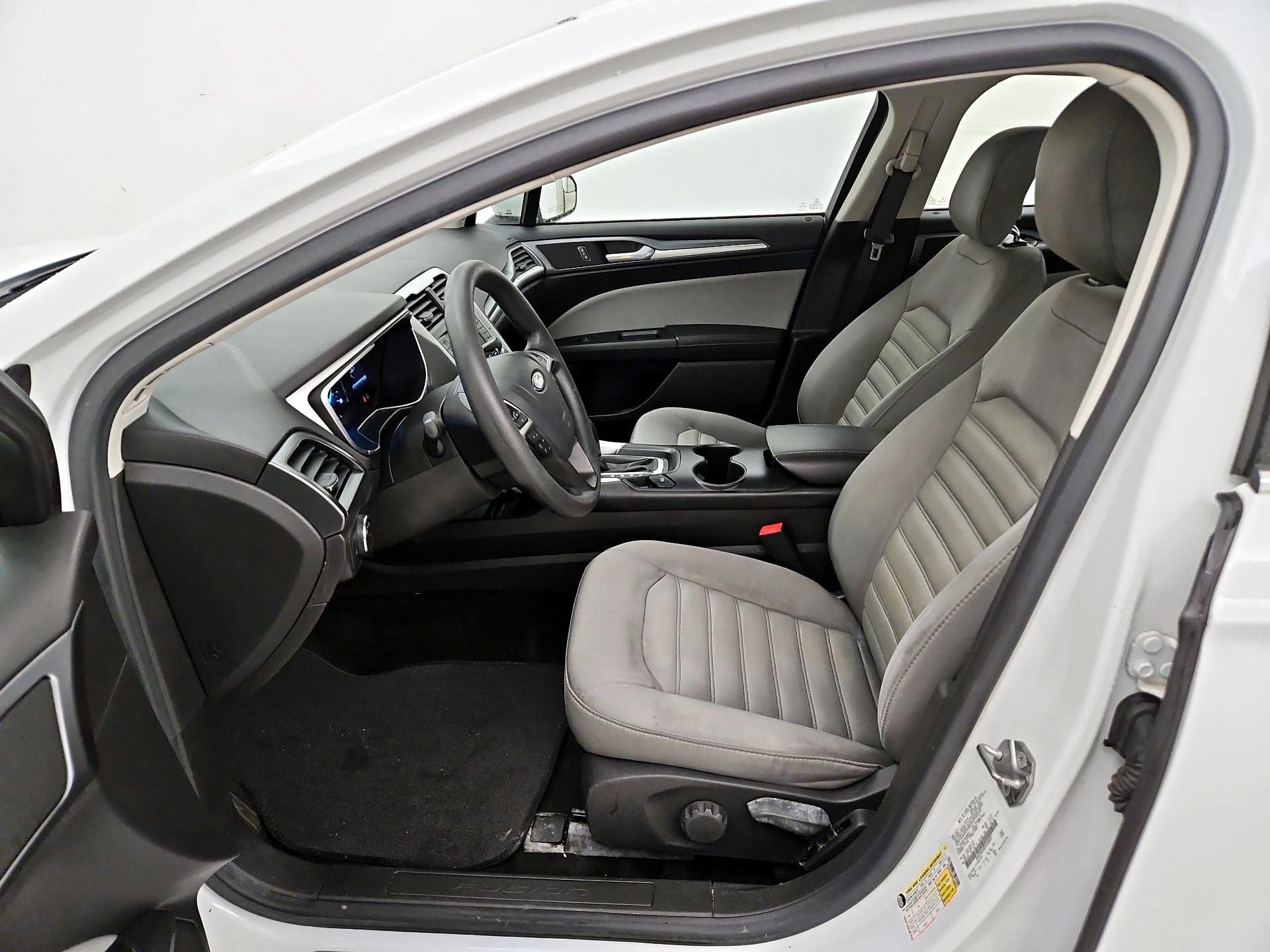 Thumbnail: 2014 Ford Fusion - 11