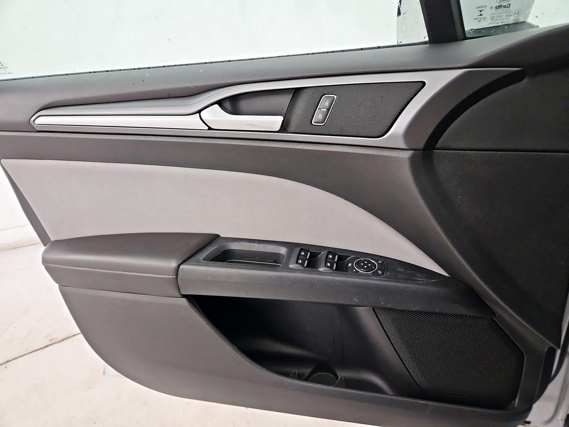 Thumbnail: 2014 Ford Fusion - 12