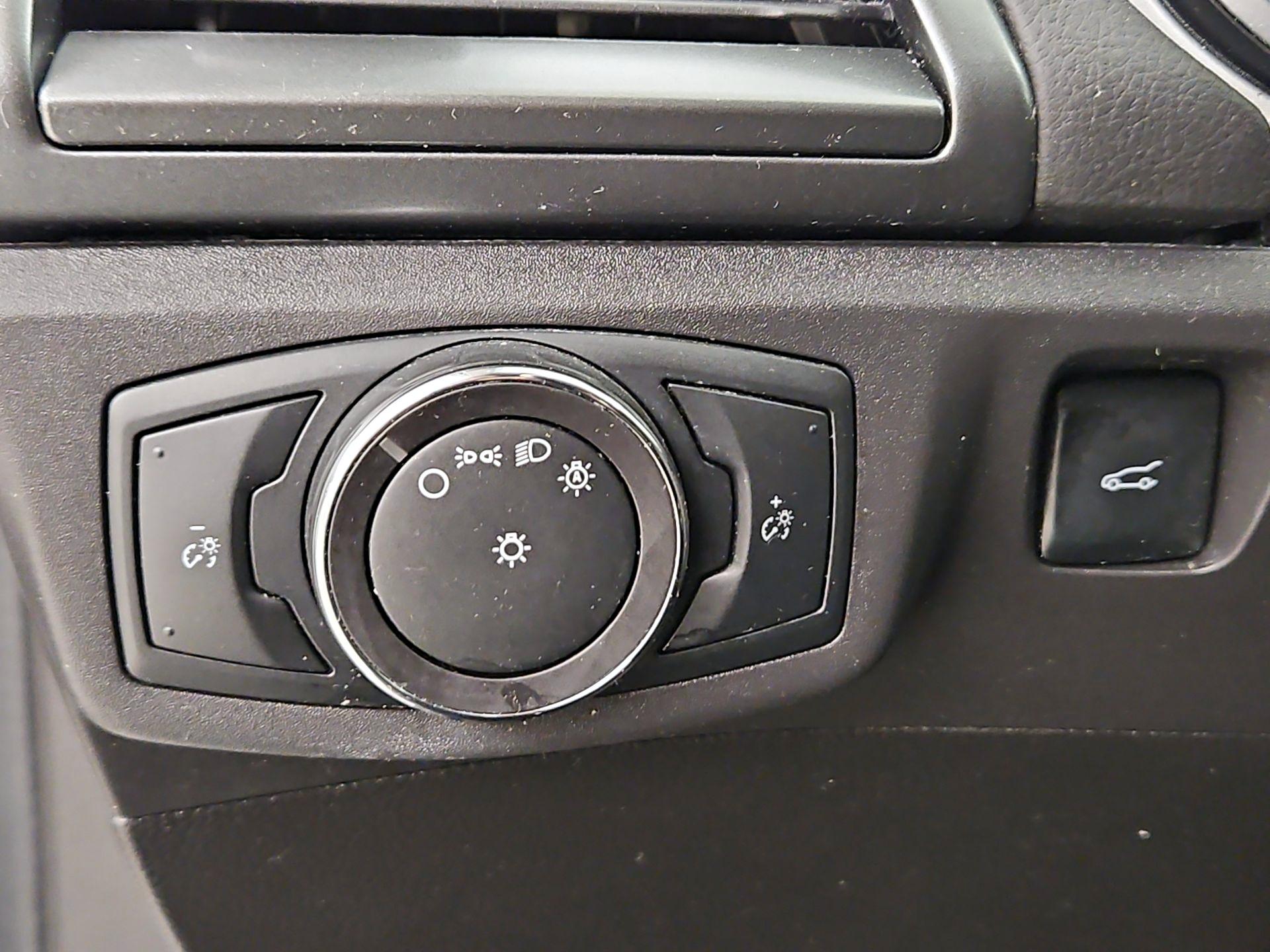 Thumbnail: 2014 Ford Fusion - 13