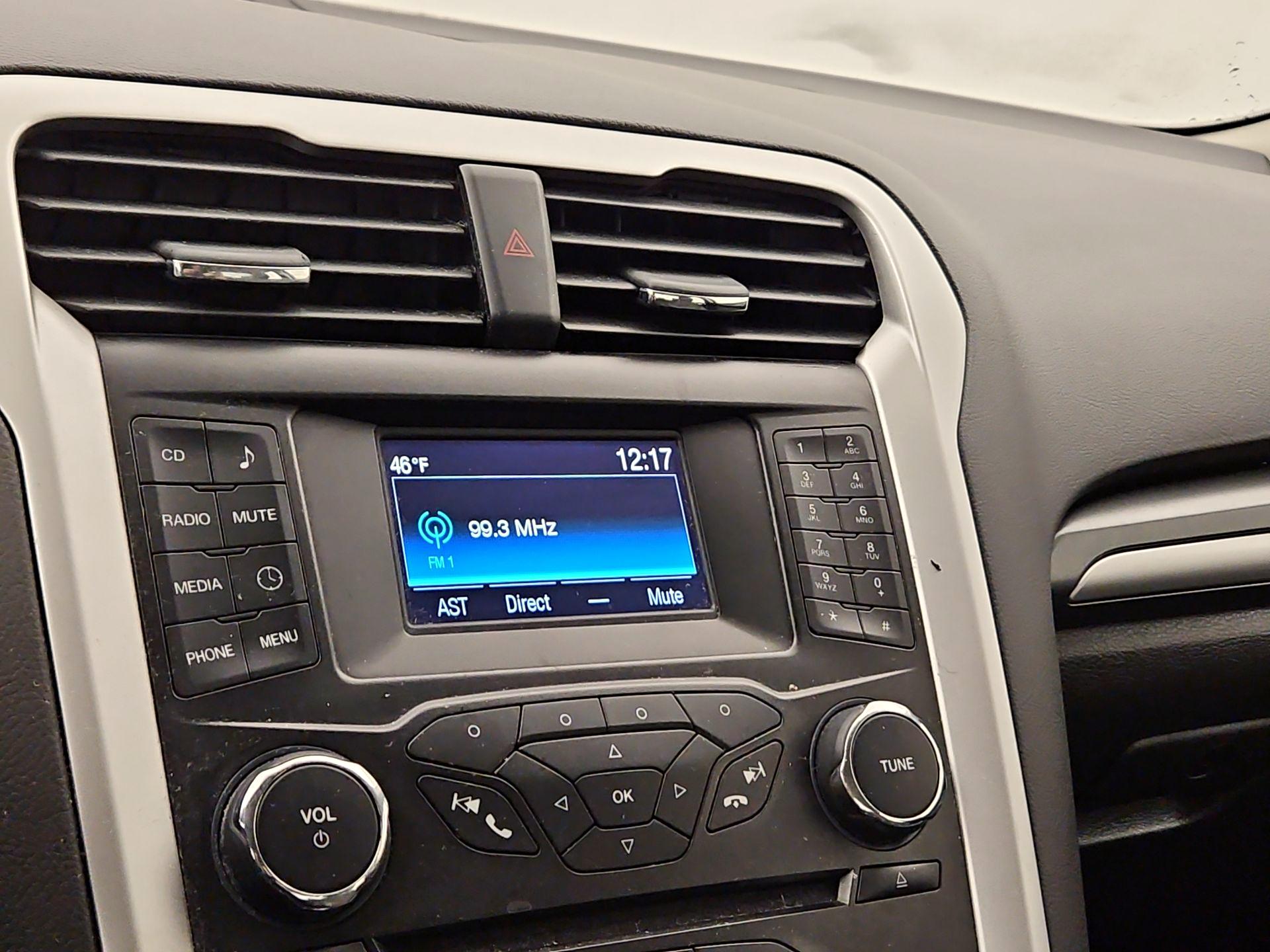 Thumbnail: 2014 Ford Fusion - 14