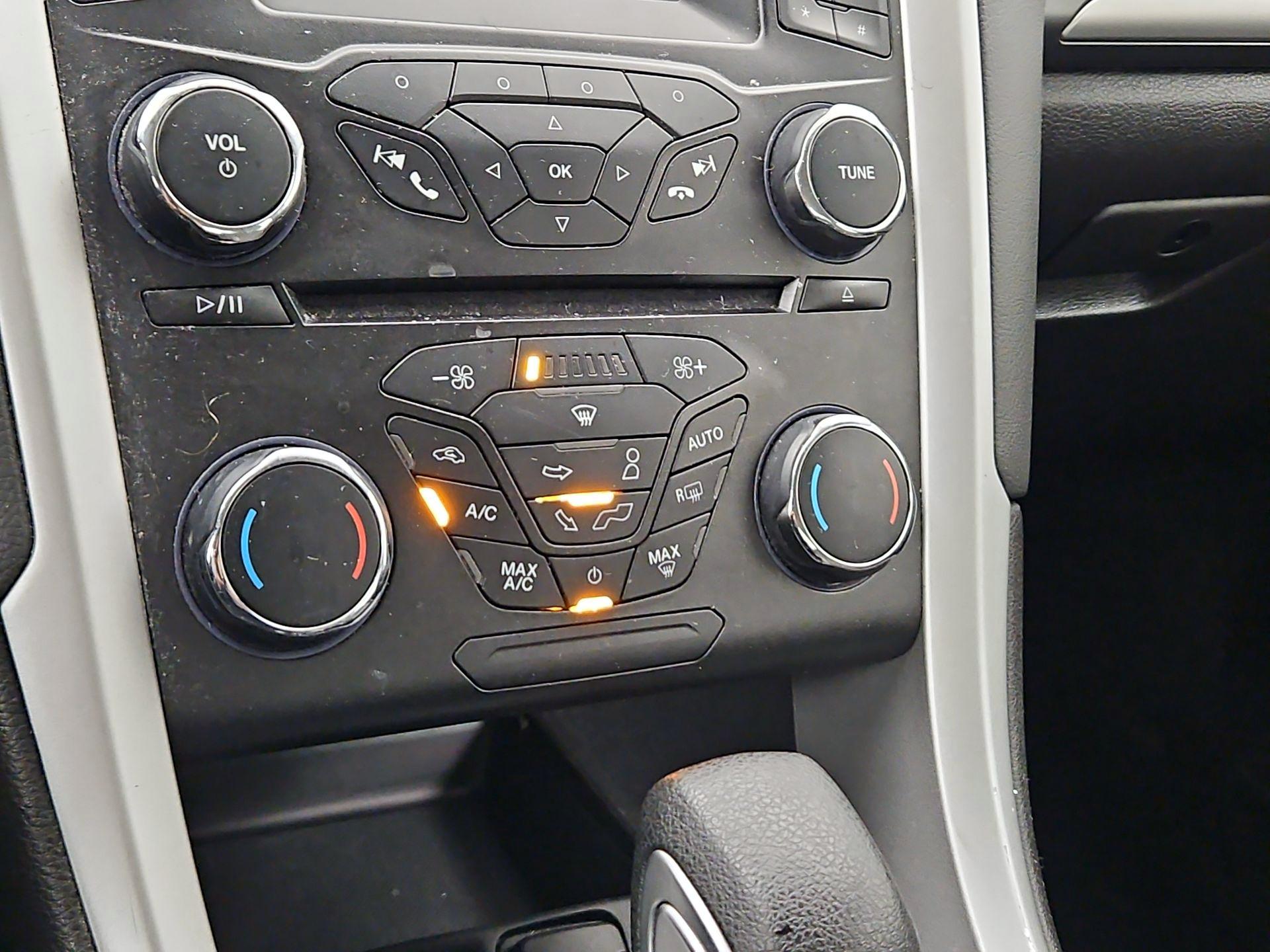 Thumbnail: 2014 Ford Fusion - 15