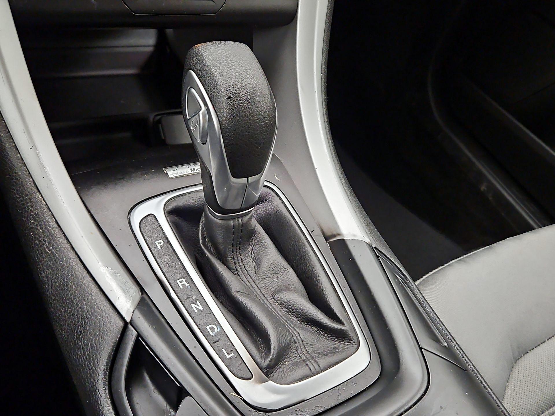 Thumbnail: 2014 Ford Fusion - 16