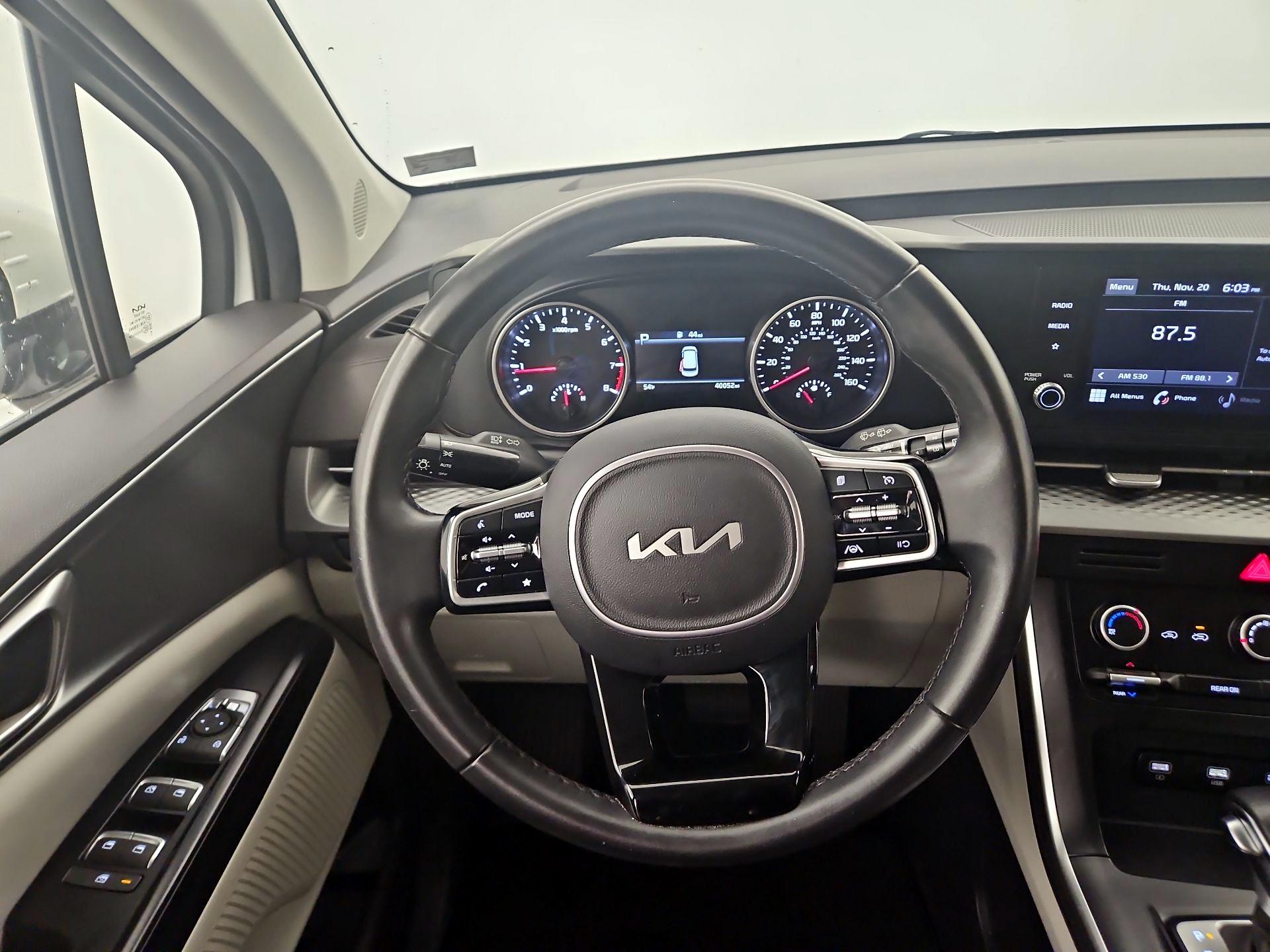 Thumbnail: 2022 Kia Carnival - 10