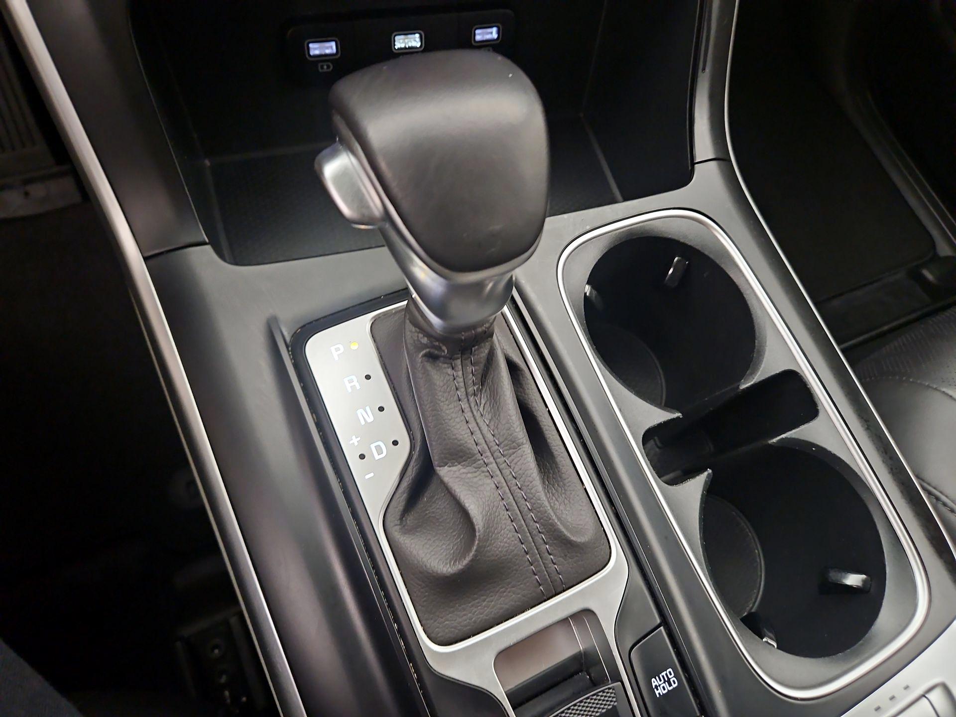 Thumbnail: 2022 Kia Carnival - 17