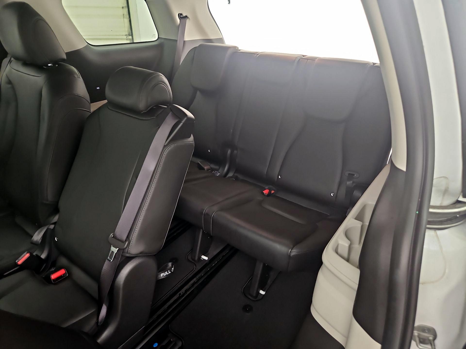 Thumbnail: 2022 Kia Carnival - 20