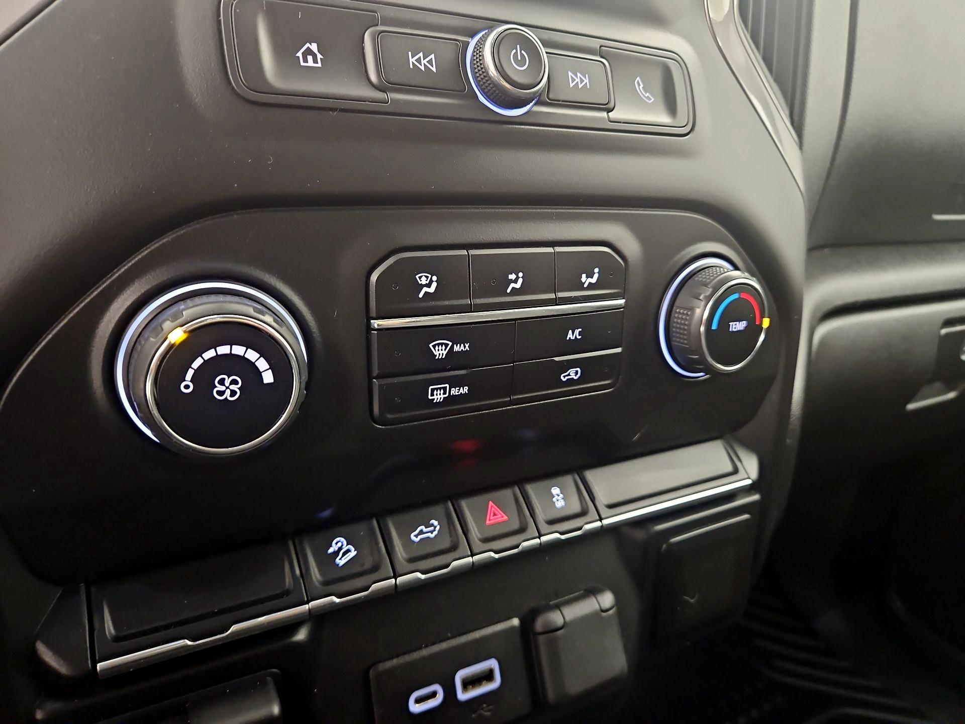 Thumbnail: 2021 Chevrolet Silverado 1500 - 17