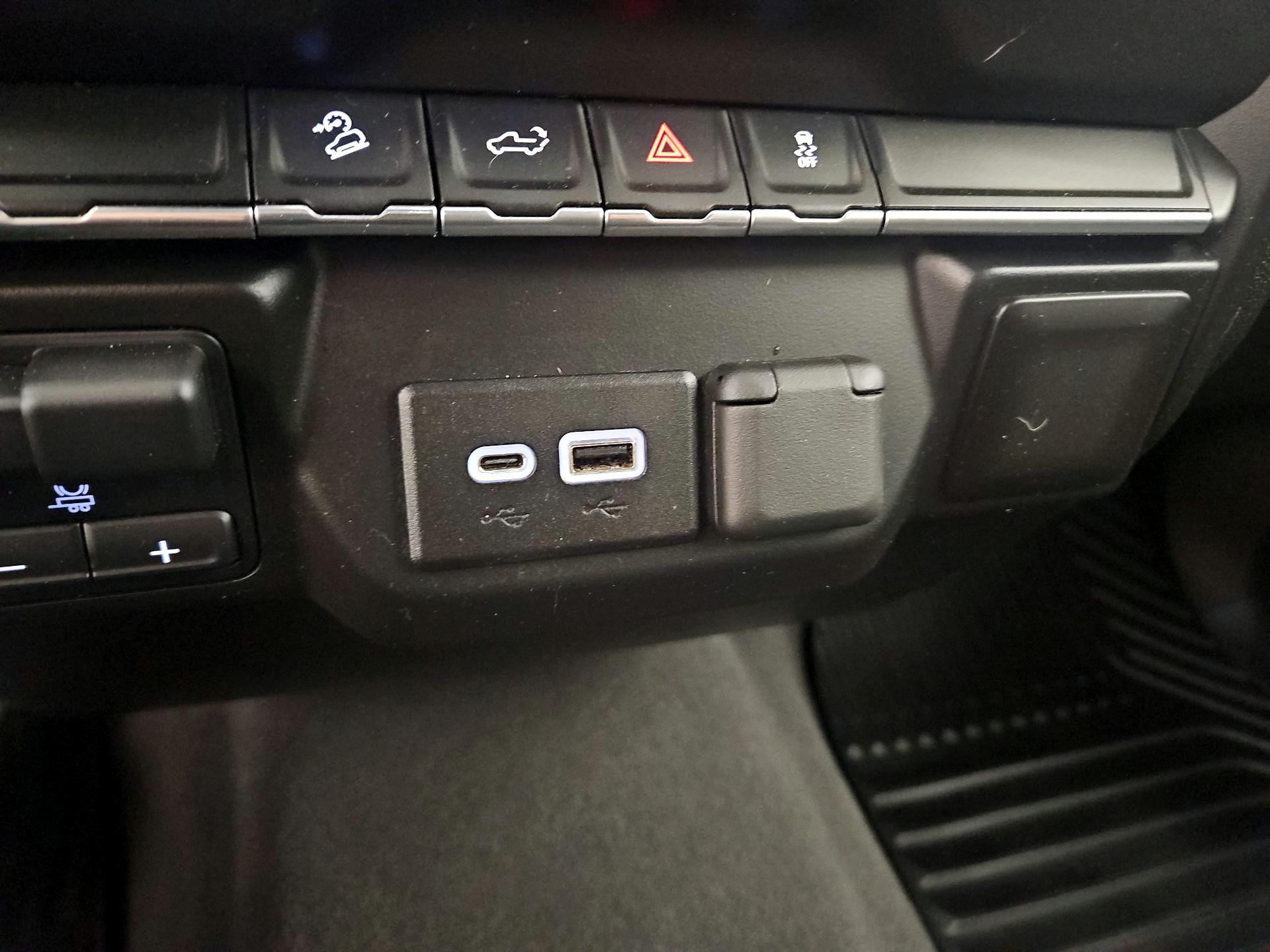 Thumbnail: 2021 Chevrolet Silverado 1500 - 19