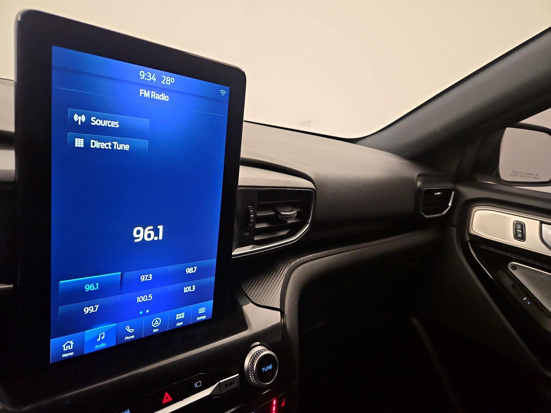 Thumbnail: 2021 Ford Explorer - 16