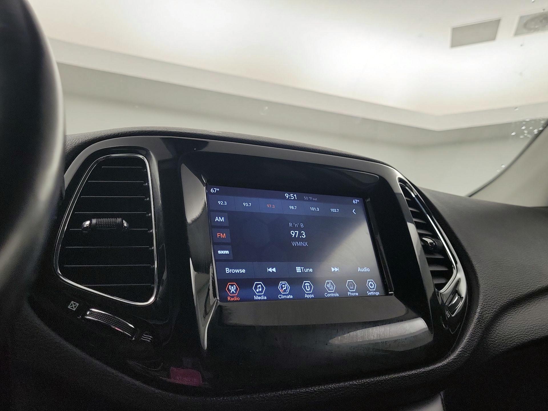 Thumbnail: 2021 Jeep Compass - 13