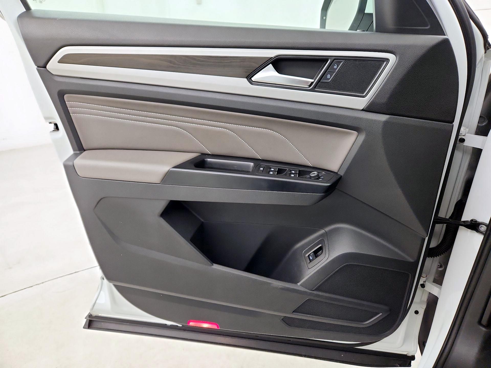 Thumbnail: 2021 Volkswagen Atlas - 12