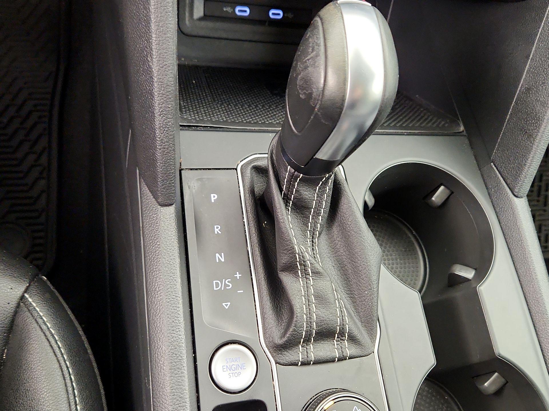 Thumbnail: 2021 Volkswagen Atlas - 17