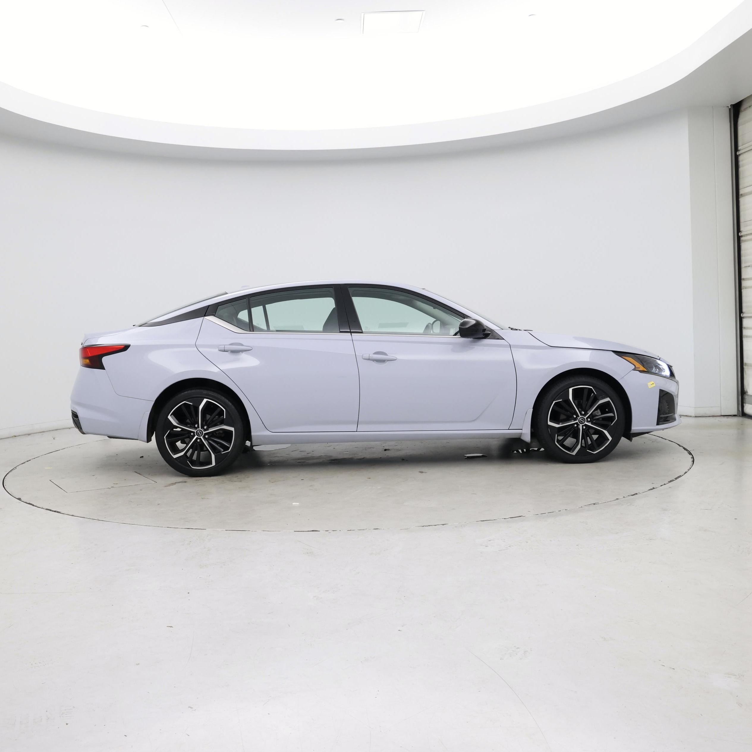 Thumbnail: 2023 Nissan Altima - 7