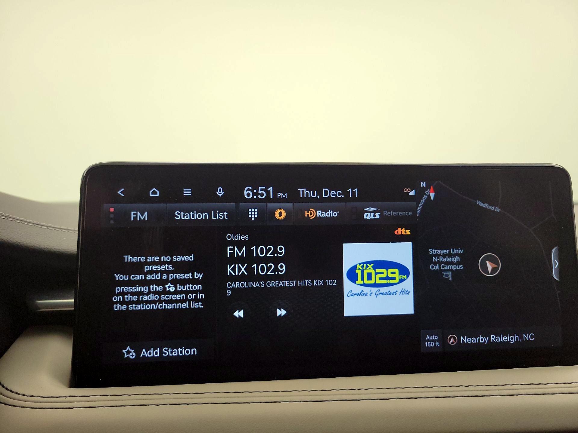 Thumbnail: 2023 Genesis G70 - 16