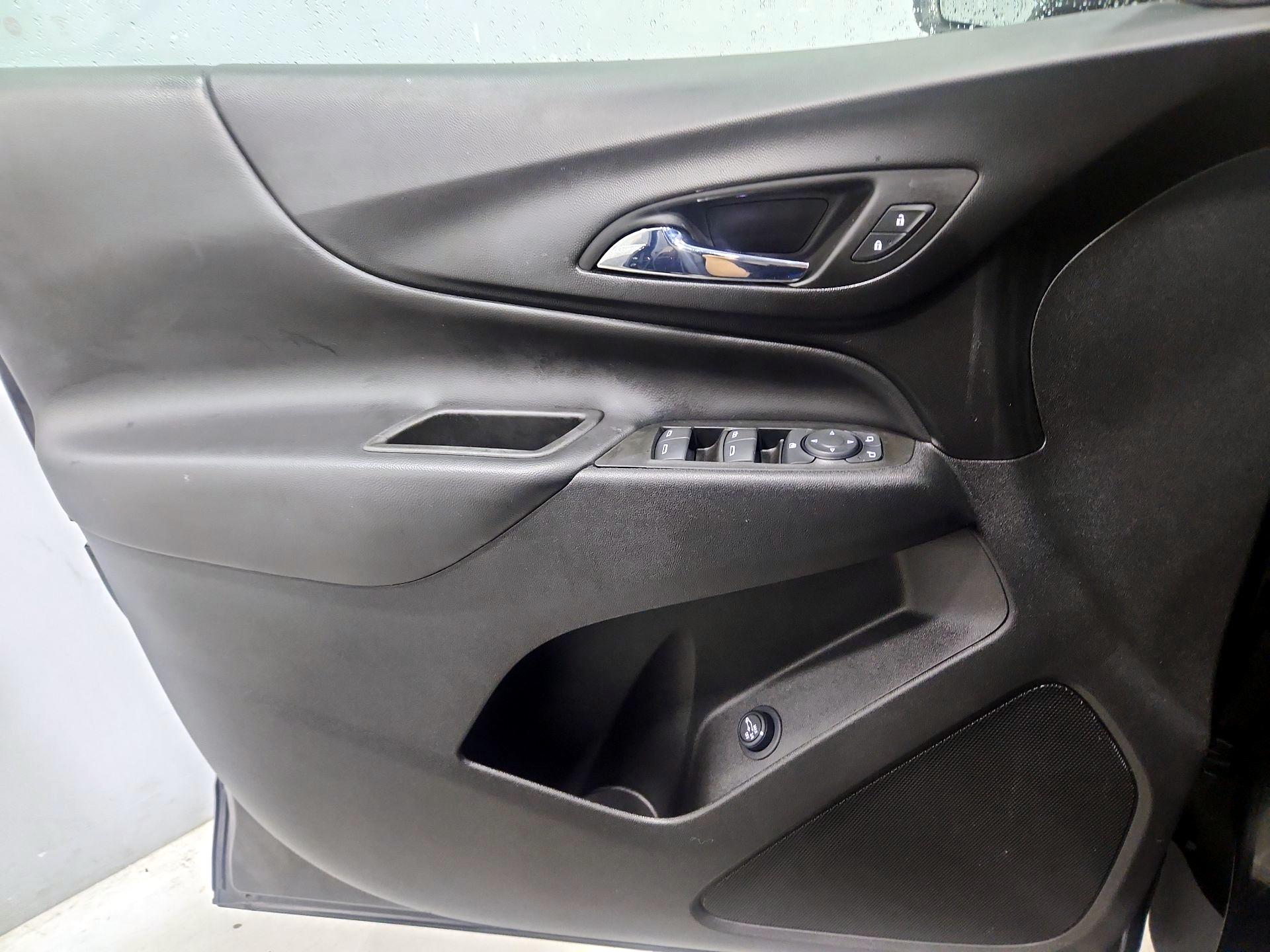 Thumbnail: 2022 Chevrolet Equinox - 12