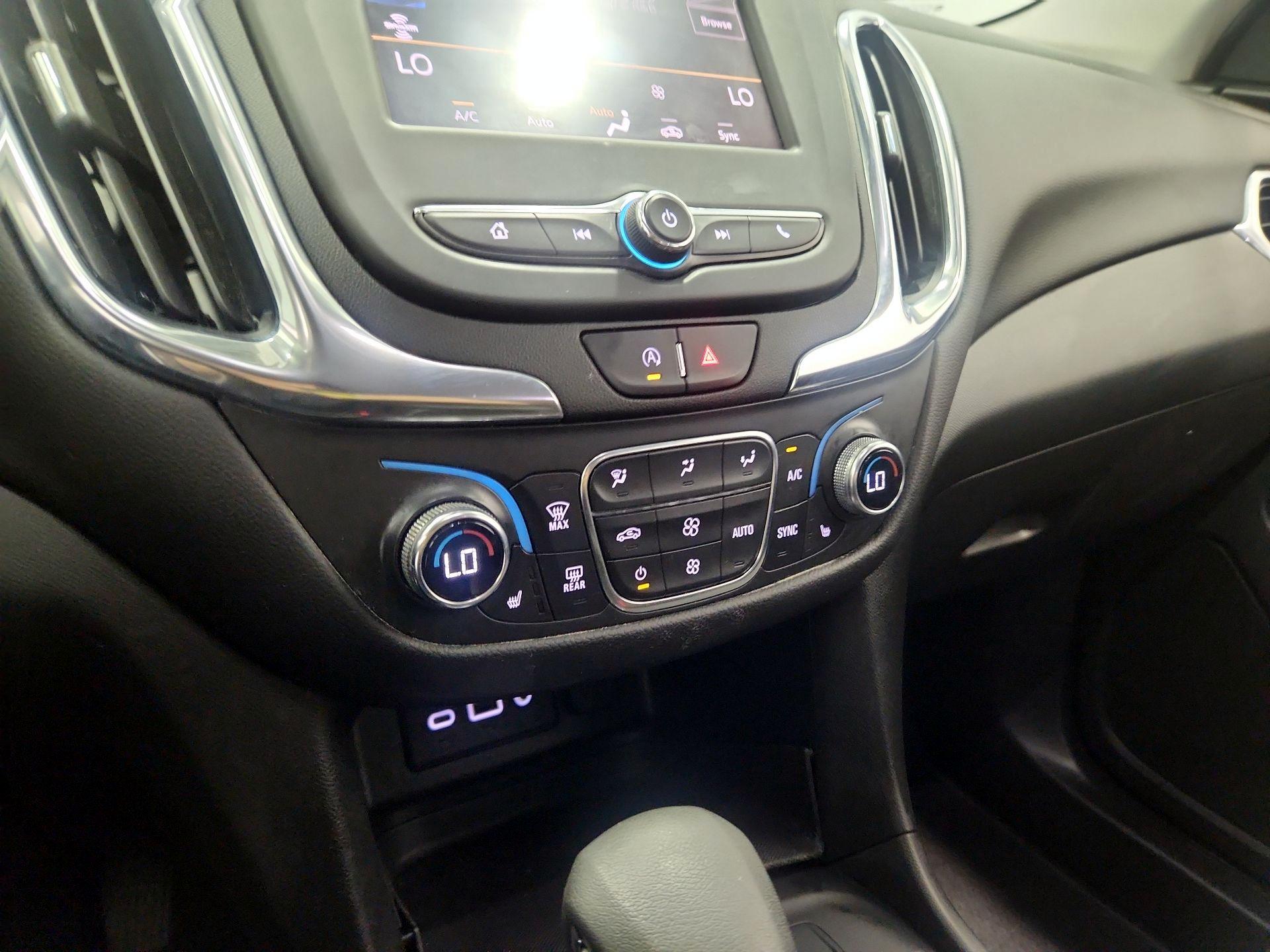 Thumbnail: 2022 Chevrolet Equinox - 16