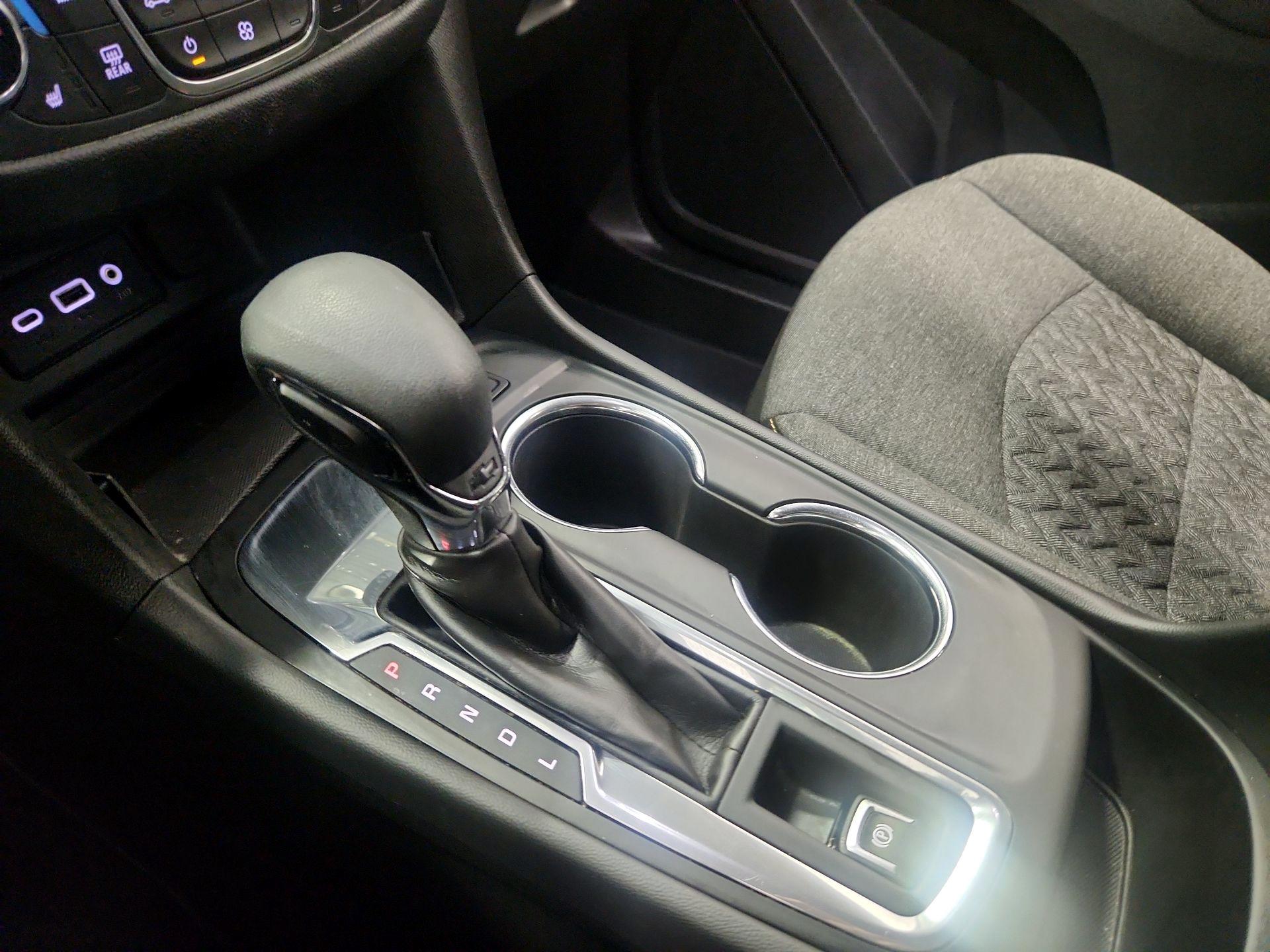 Thumbnail: 2022 Chevrolet Equinox - 18